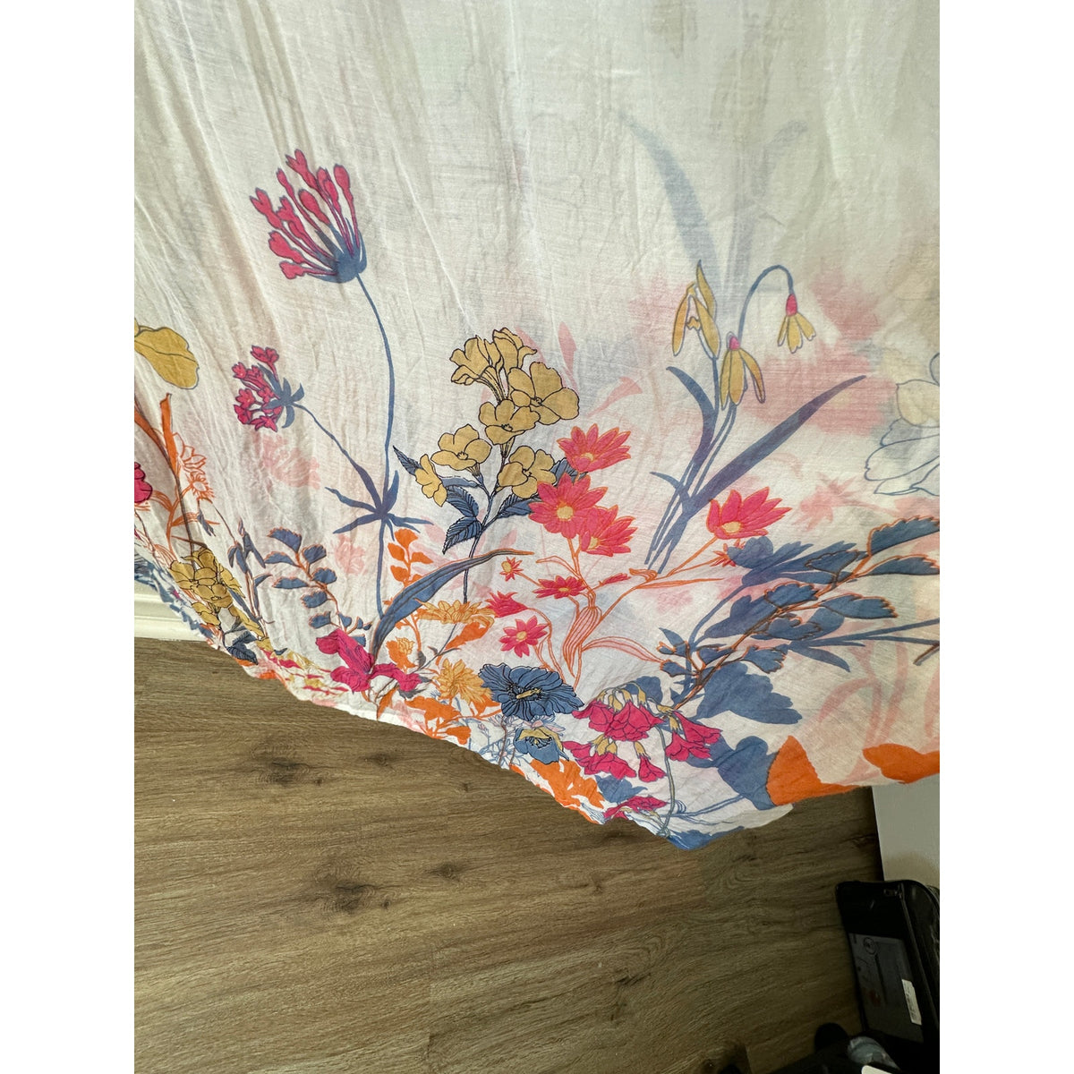Lovestitch White Mimi Floral Print Sleeveless Scoop Neck Cross-Back Maxi Dress