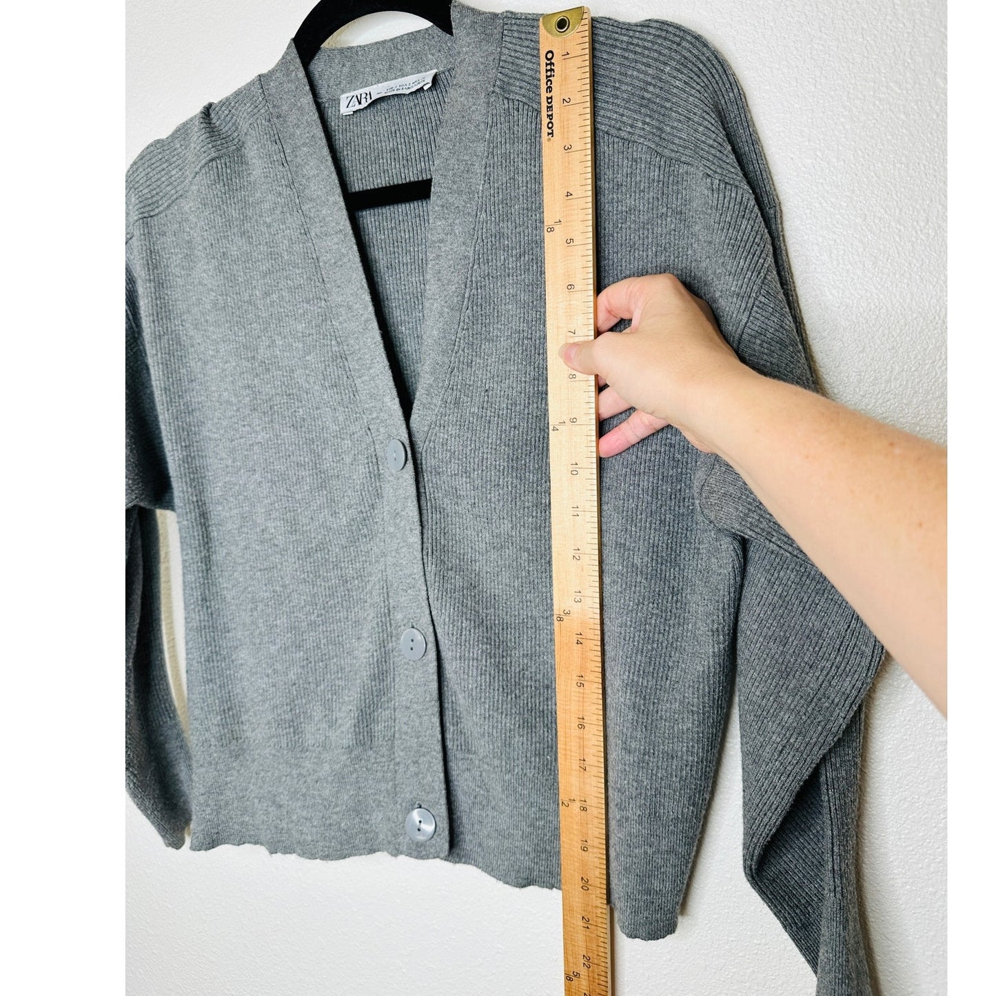 Zara Heather Gray Micro Rib V-Neck Front Button Long Sleeve Crop Cardigan Sweater S