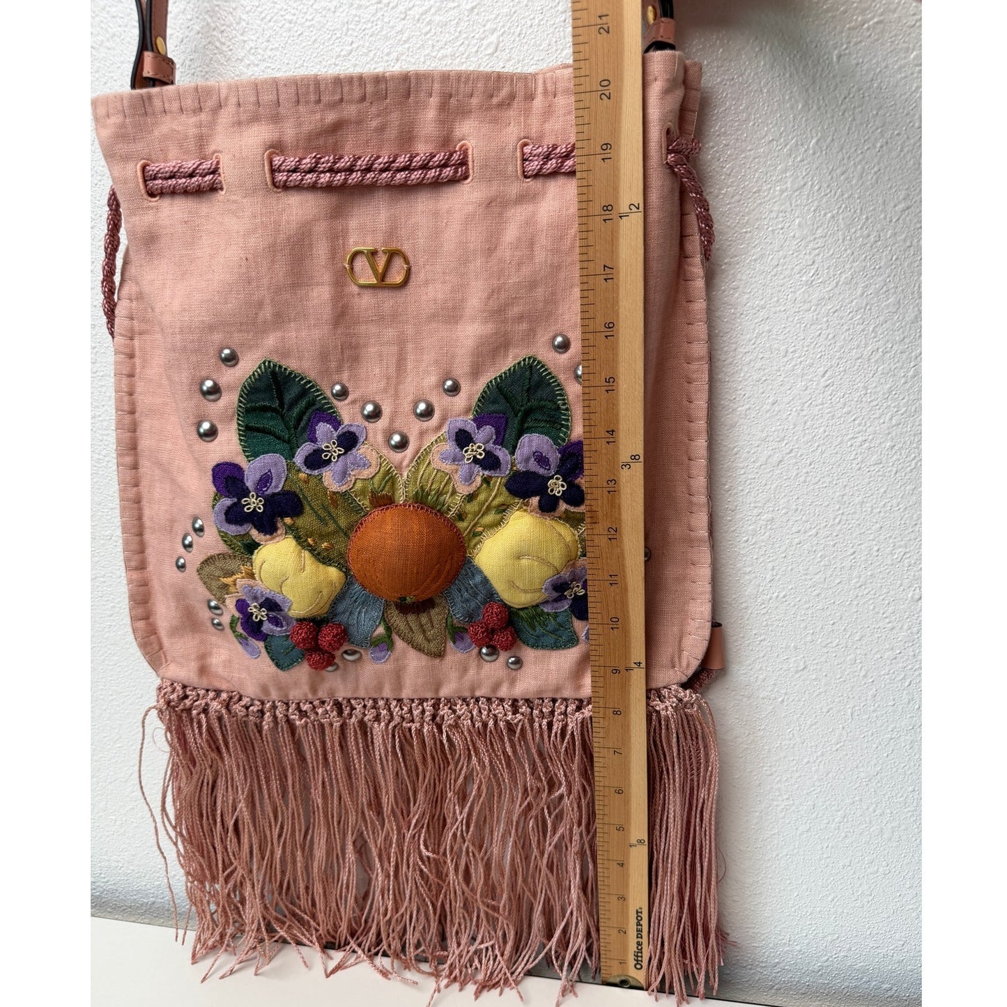 NWOT Valentino Garavani Nellcôte Pink Linen Floral Fringe Crossbody Bag