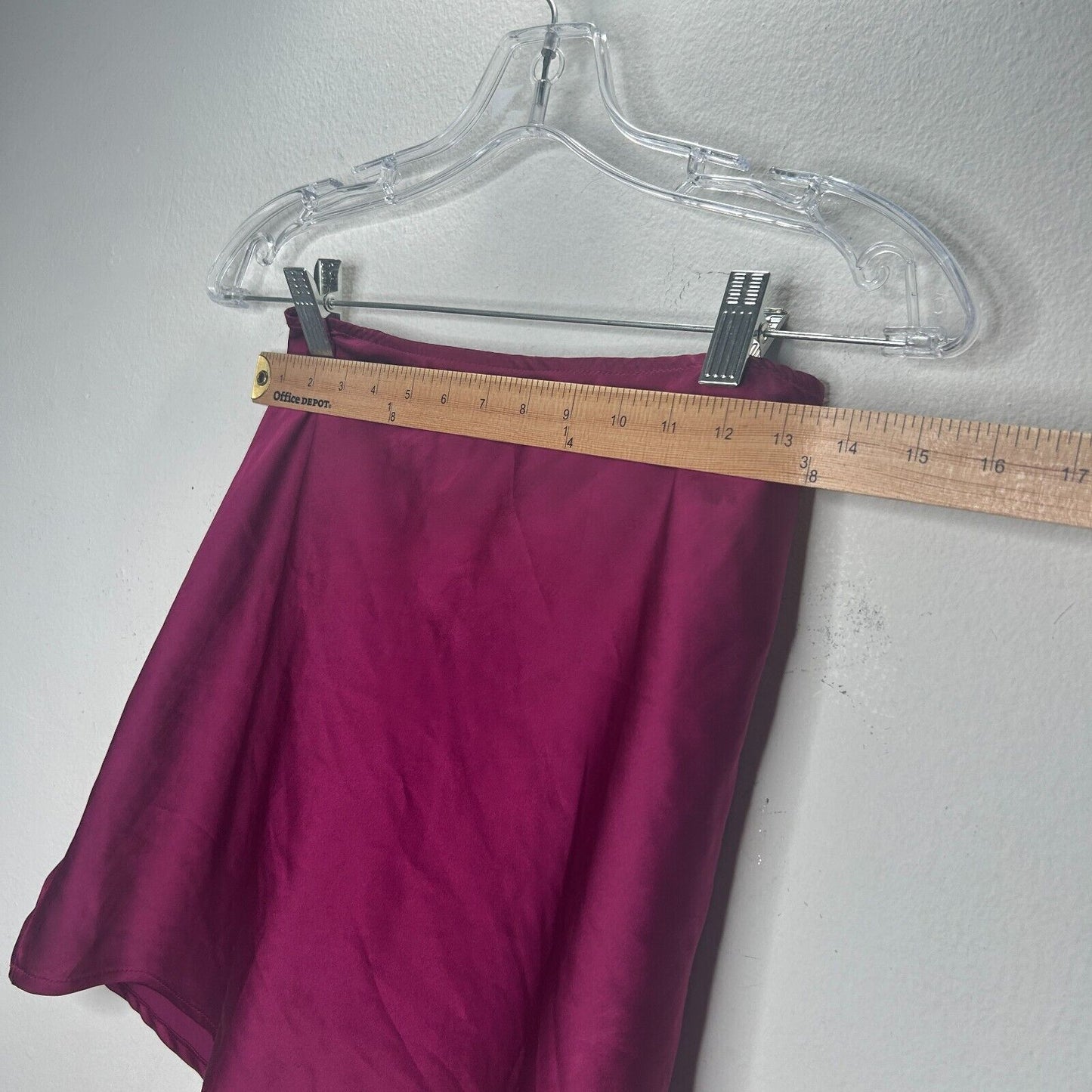 Magenta Satin Side-Zip Flowy Mini Skirt with Side Slit S