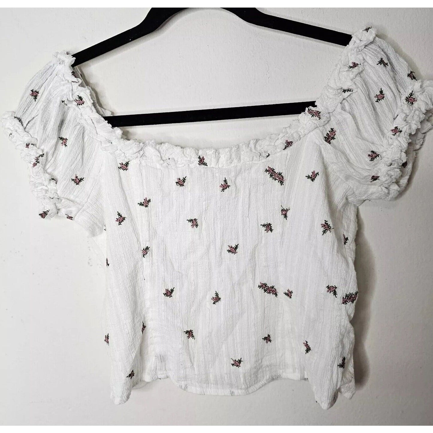 With Jean White Gauze Exposed Hook and Eye Floral Puff Off Shoulder Crop Top XS