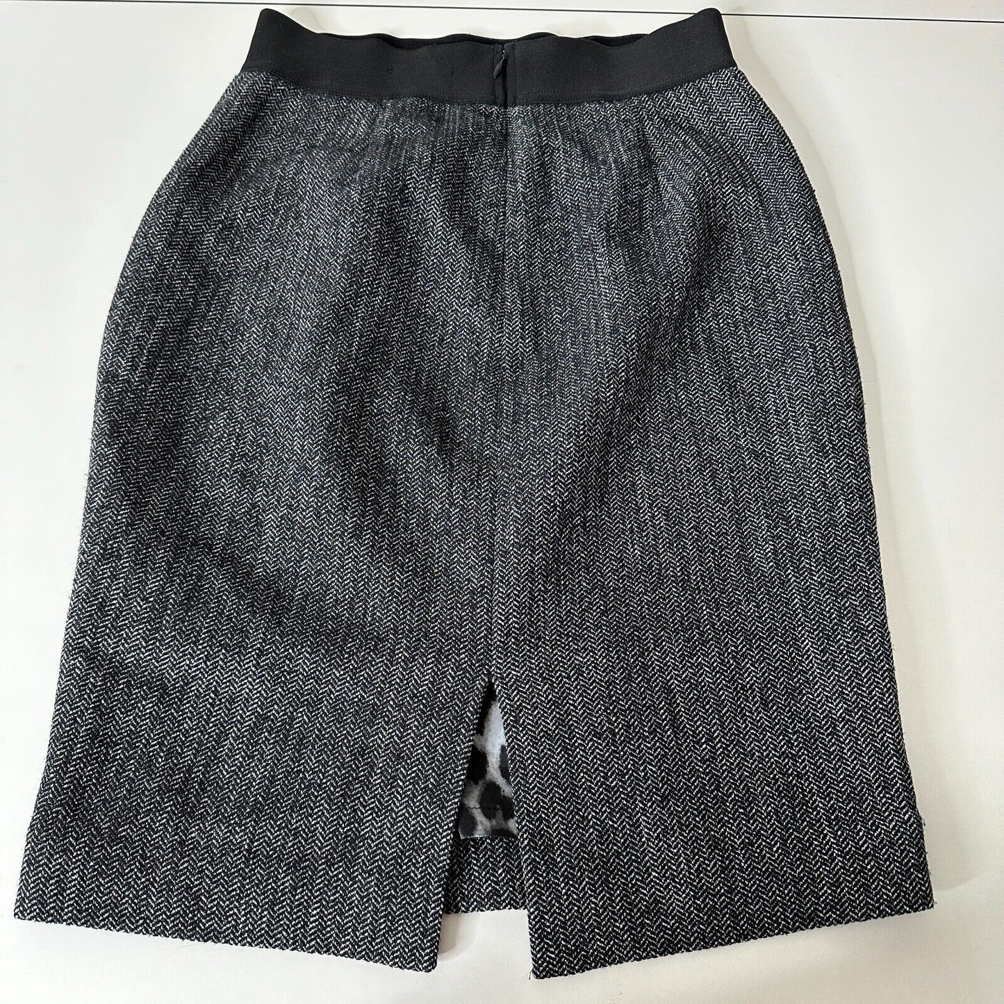 Express Black & White Houndstooth Back Zip and Slit Lined Pencil Skirt 00