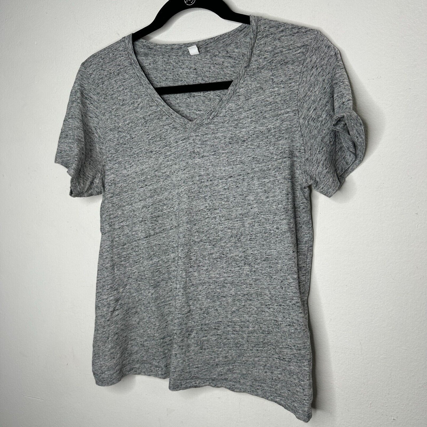 Uniglo Soft Relaxed Heathered Gray V-Neck Short Sleeve Relaxed Tee Medium