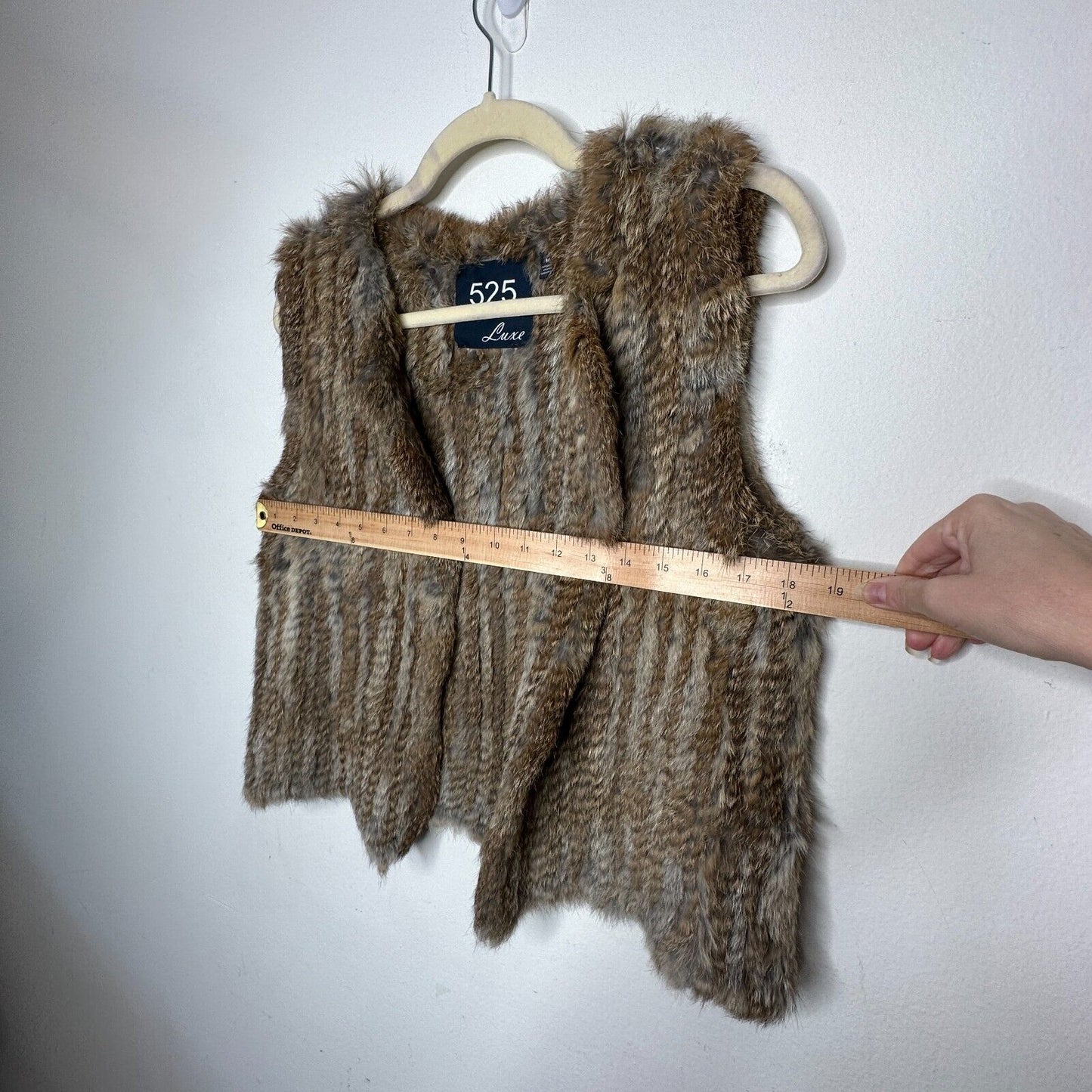 525 America Soft Luxe Genuine Rabbit Fur Sleeveless Open Vest Brown Cream Medium