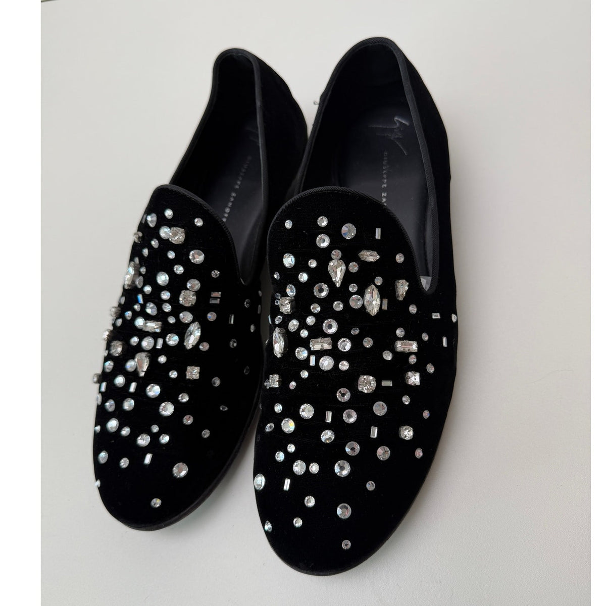 Giuseppe Zanotti Afelia Crystal Embellished Suede Loafers EU 43