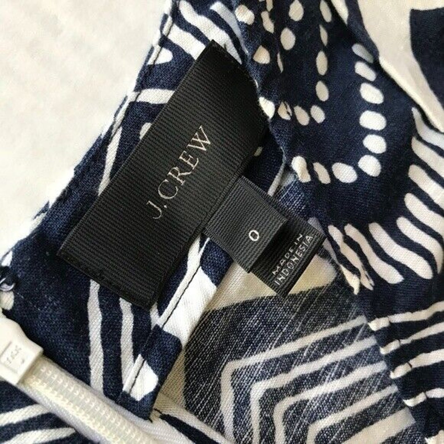 J Crew Cute Linen Zig-Zag Navy and White Print Sleeveless Jumpsuit Romper Size 0