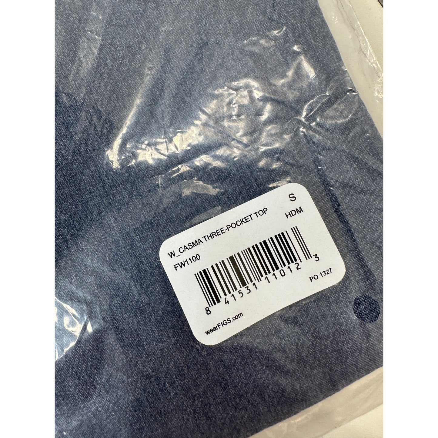 NWT Figs Blue Denim Casma 3 Pocket Classic Fit V-Neck Scrub Top S