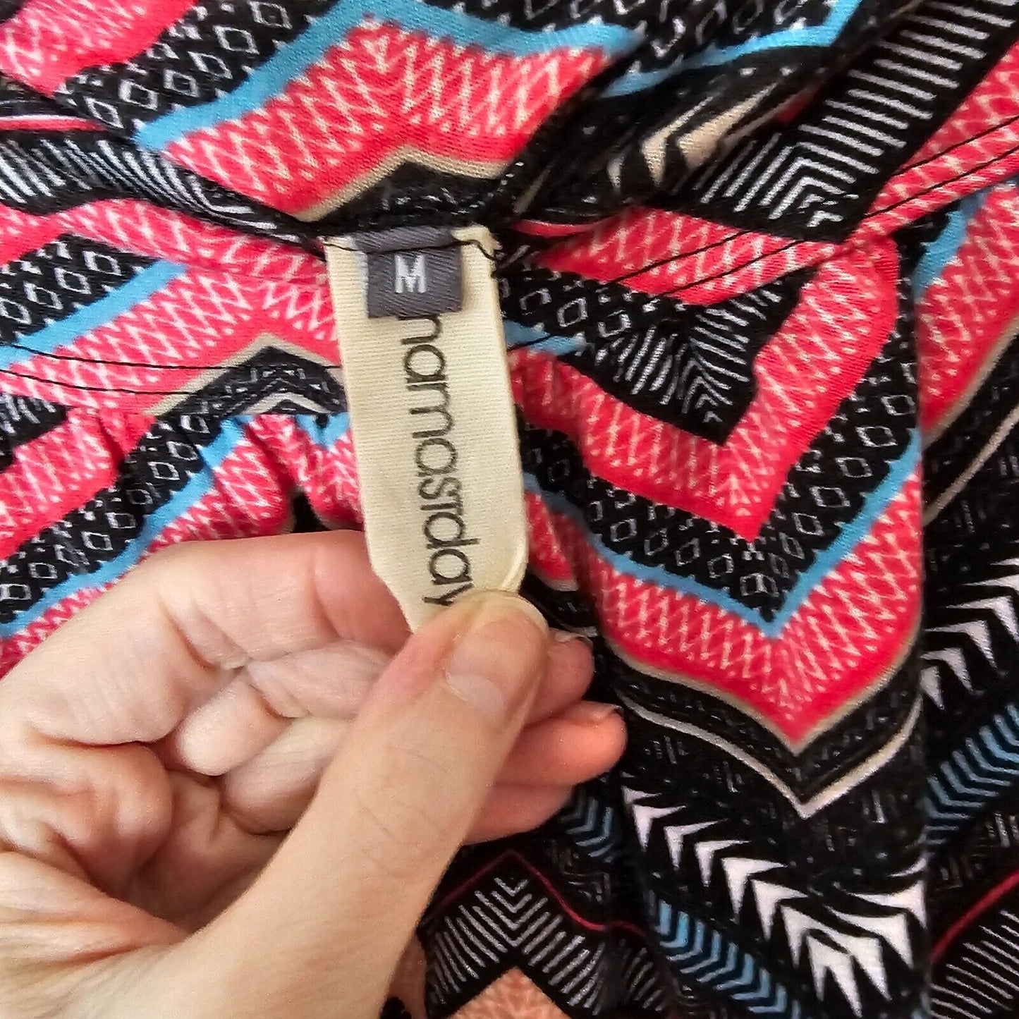 Namastday Black Pink and Blue Chevron Loose Fit Knit Short Wide Waist Banded Hem
