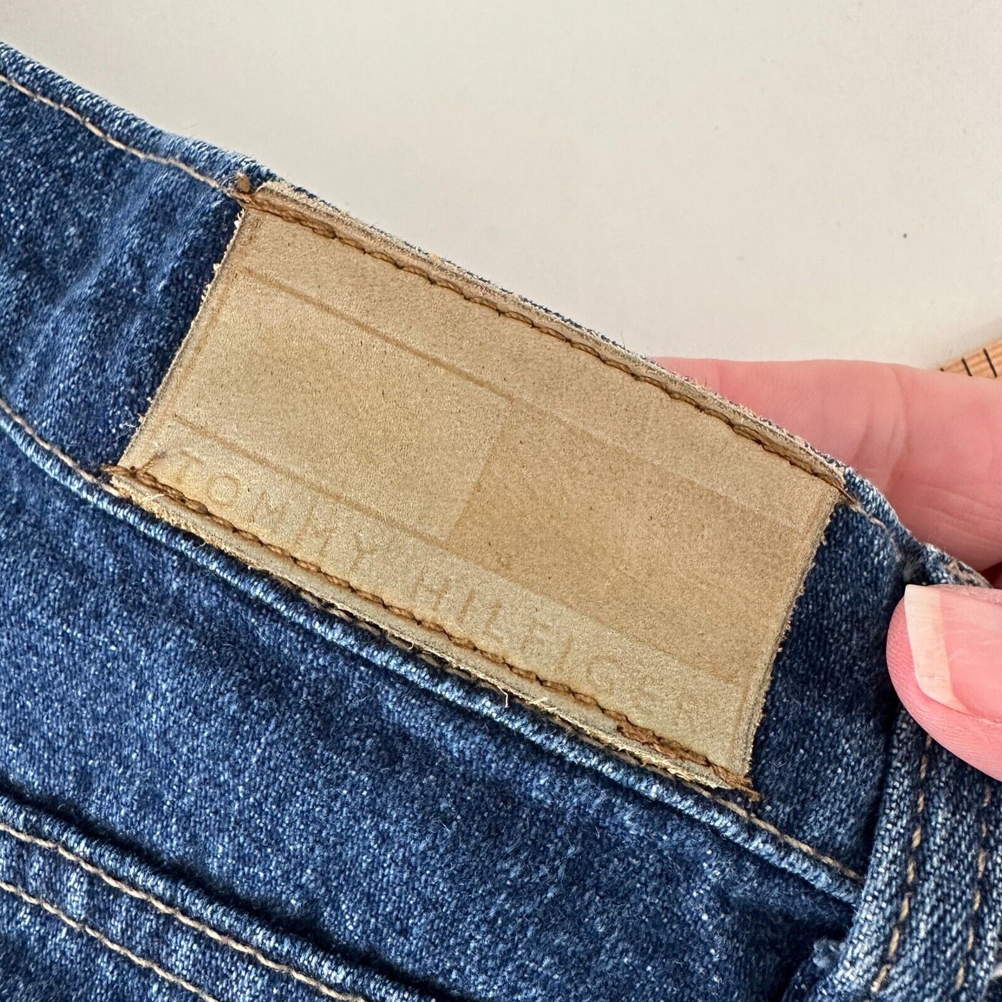 Tommy Hilfinger Medium Blue Wash Mid Rise Boyfriend Jean Shorts Y2K Flag Logo 4