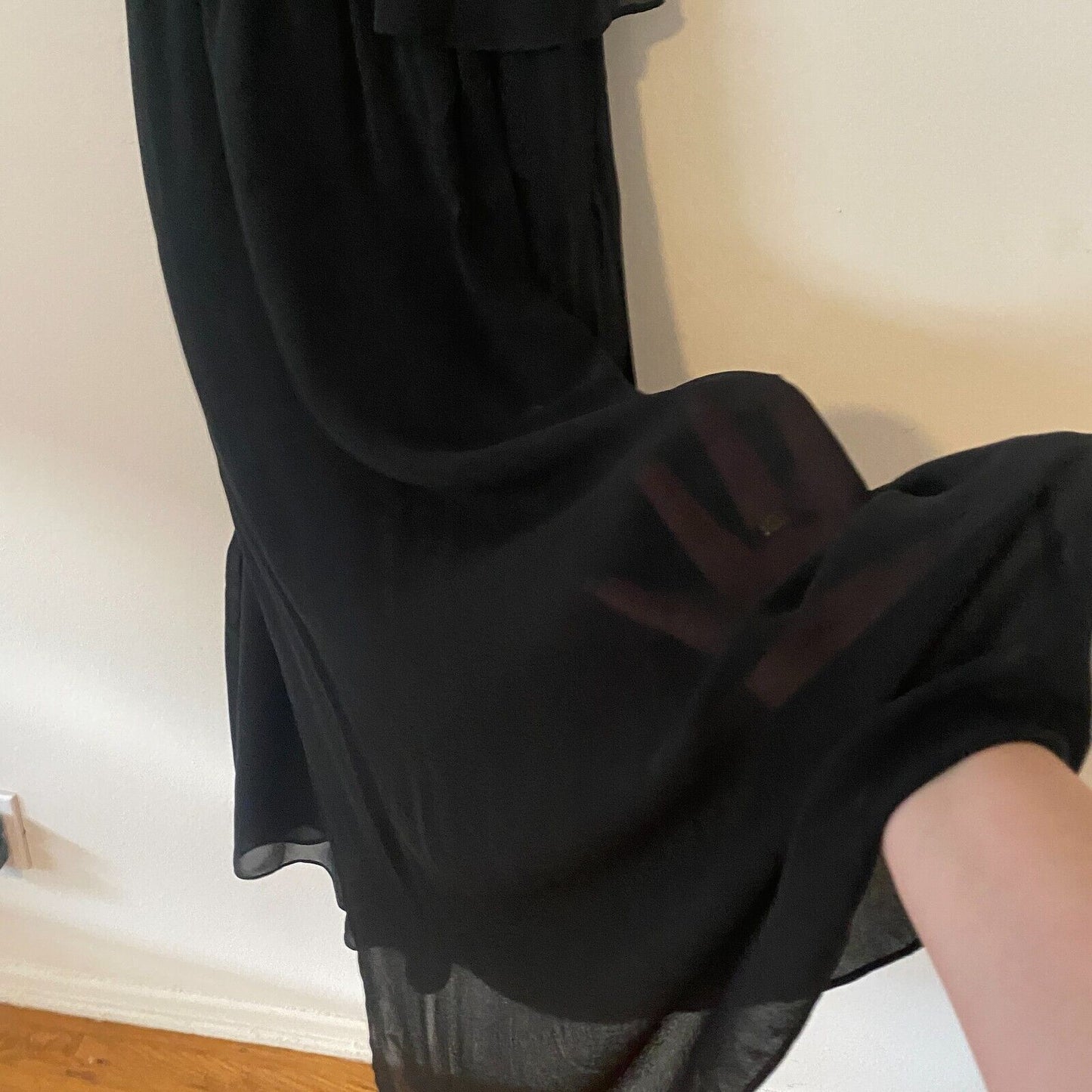 Aritzia Babaton Black SILK Chiffon Flowy V-Neck Crisscross Racerback Maxi Small