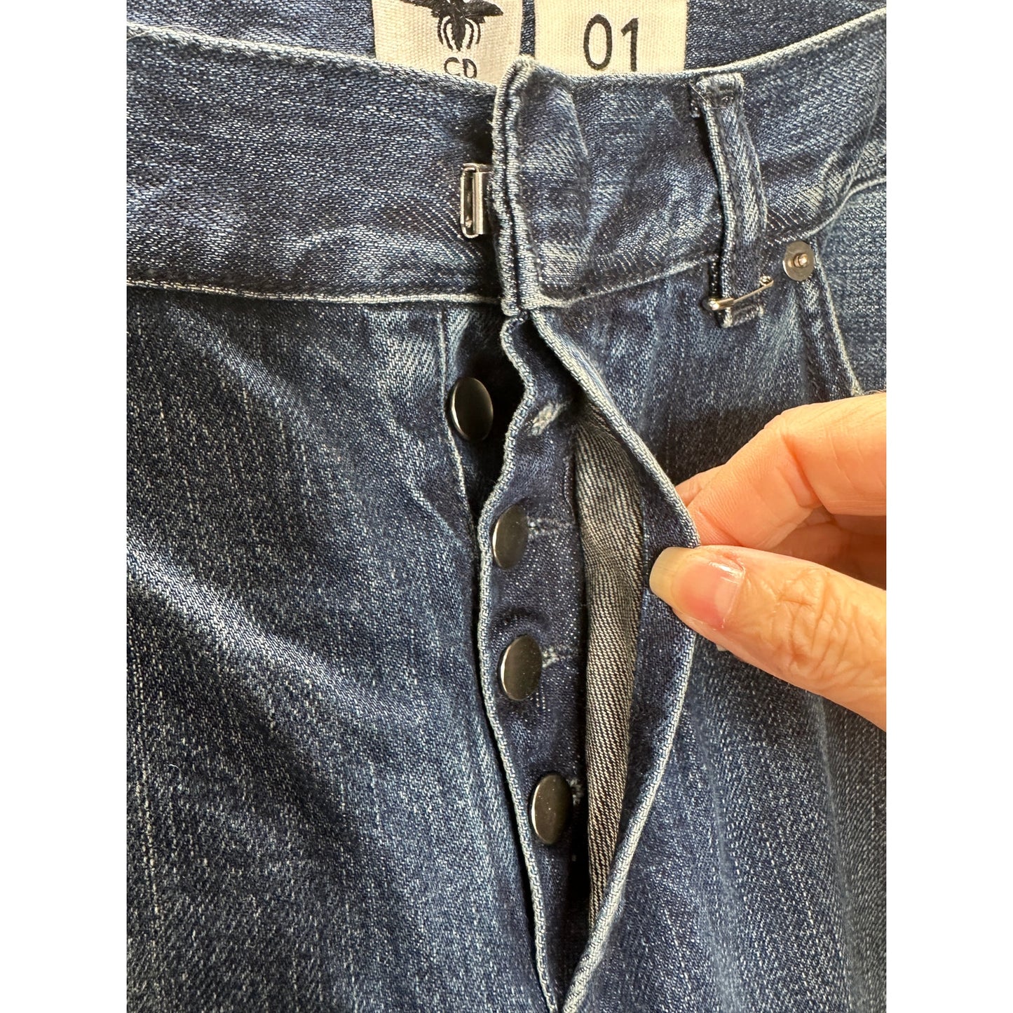 NWOT Christian Dior 01 Medium Wash Button Front Boyfriend Jeans 10