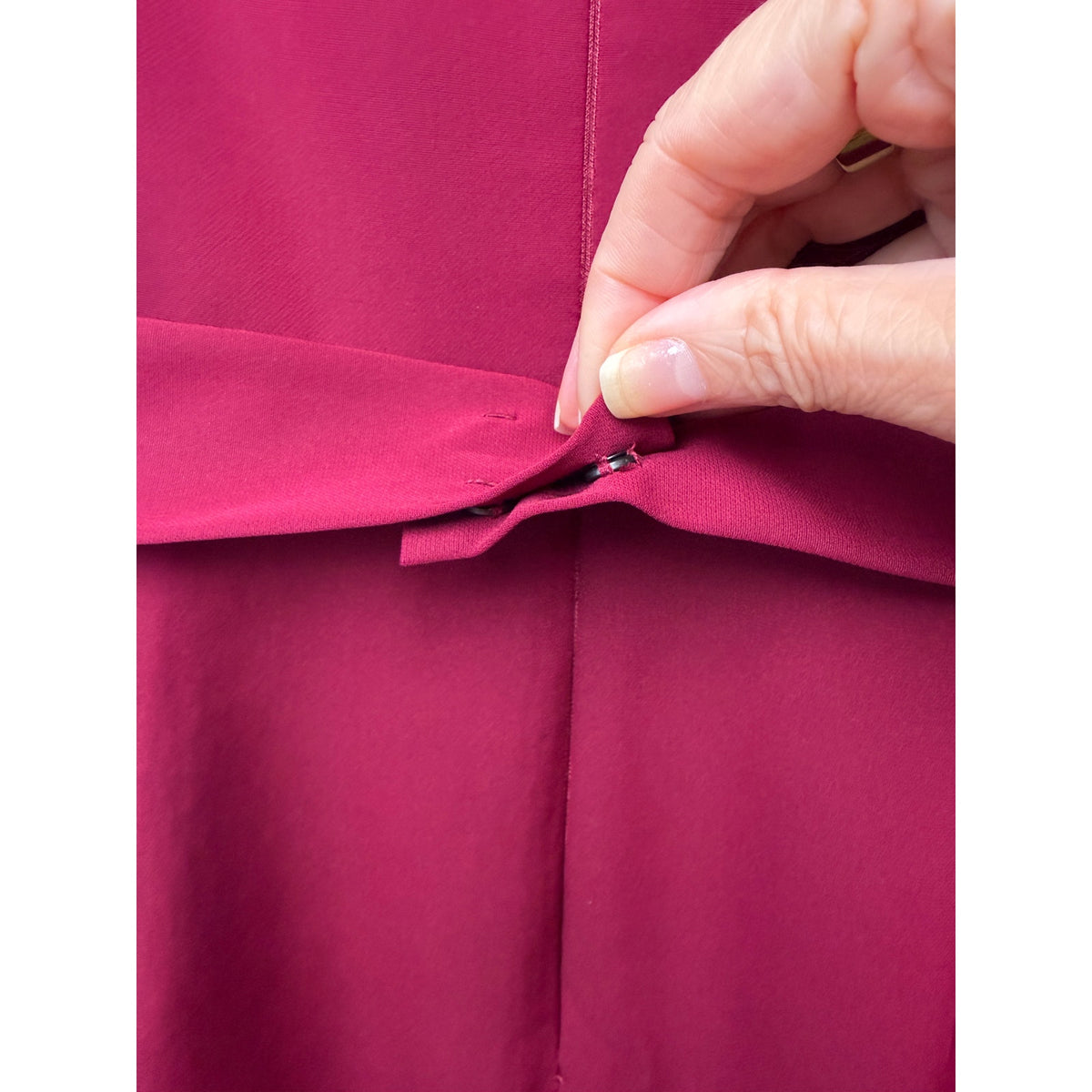 Elie Tahari Burgundy Ruffle Shoulder Sleeveless Sheath Dress Women's US 0