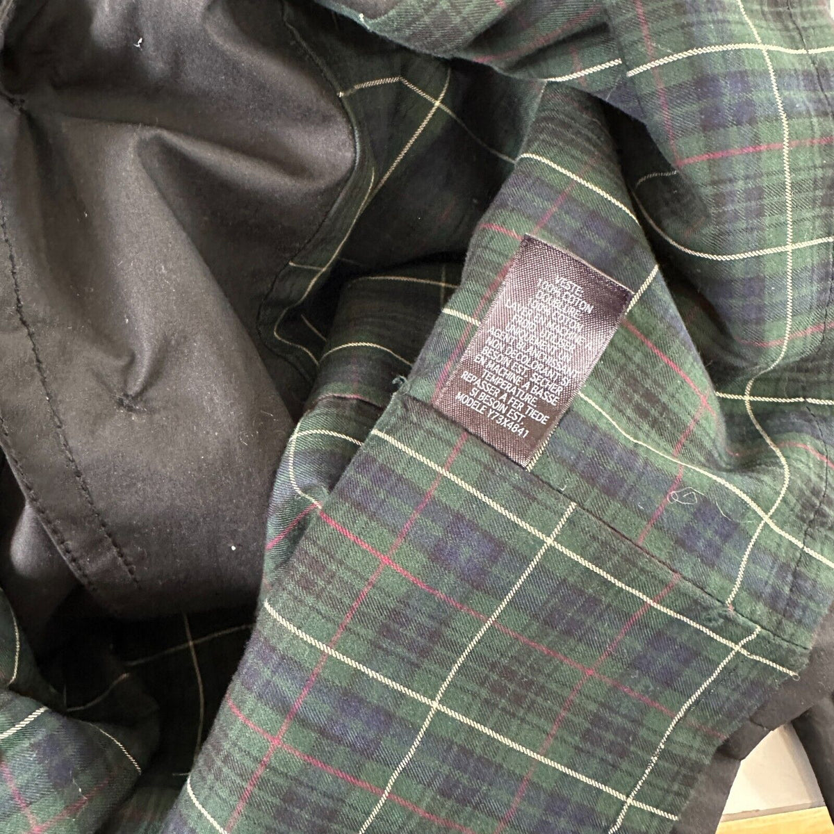 Guess Black Button Down Belted Trench Coat Navy and Green Plaid Interior M