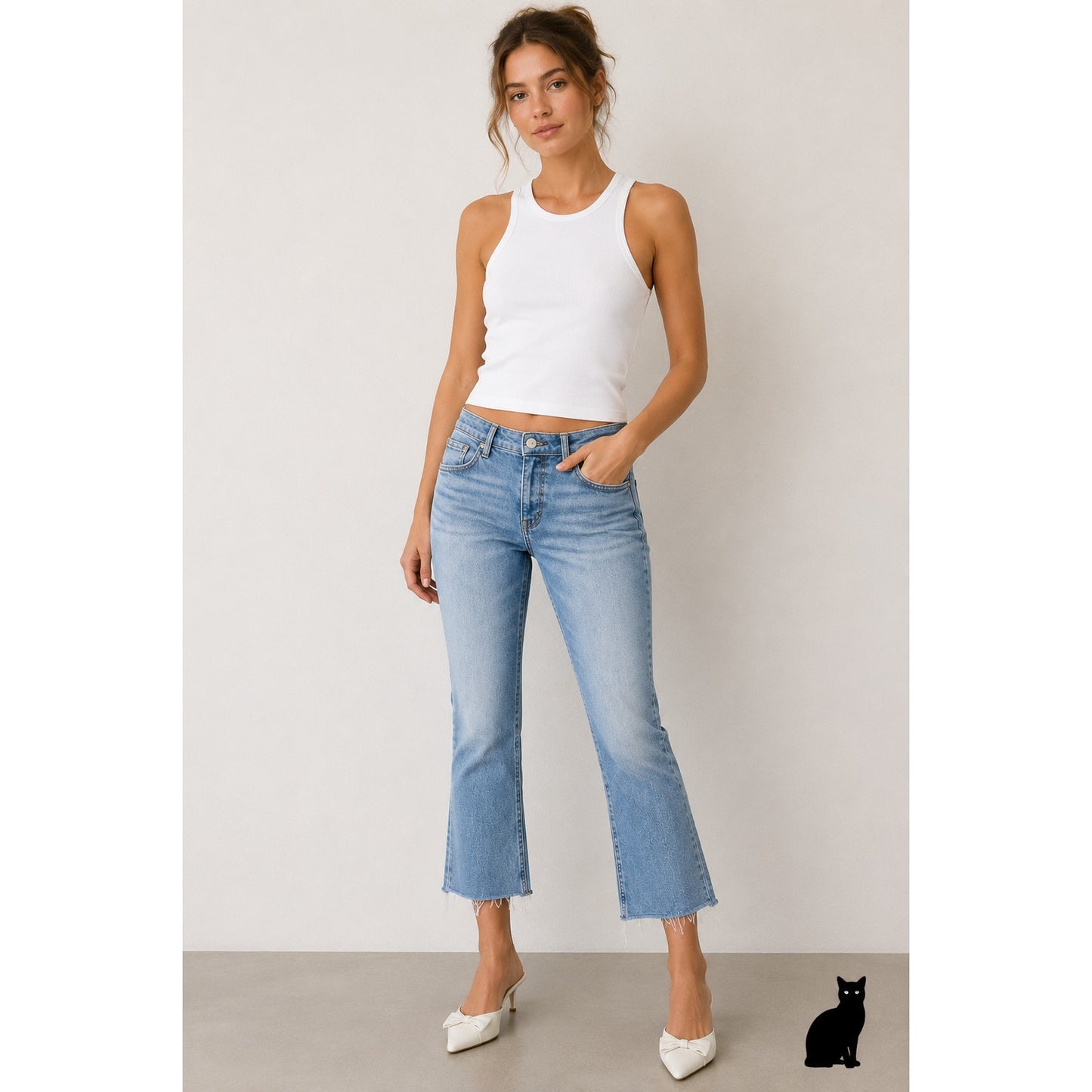 Zara Medium Light Wash Whiskered Raw Hem Mini Flare Leg Midrise Crop Jean 10
