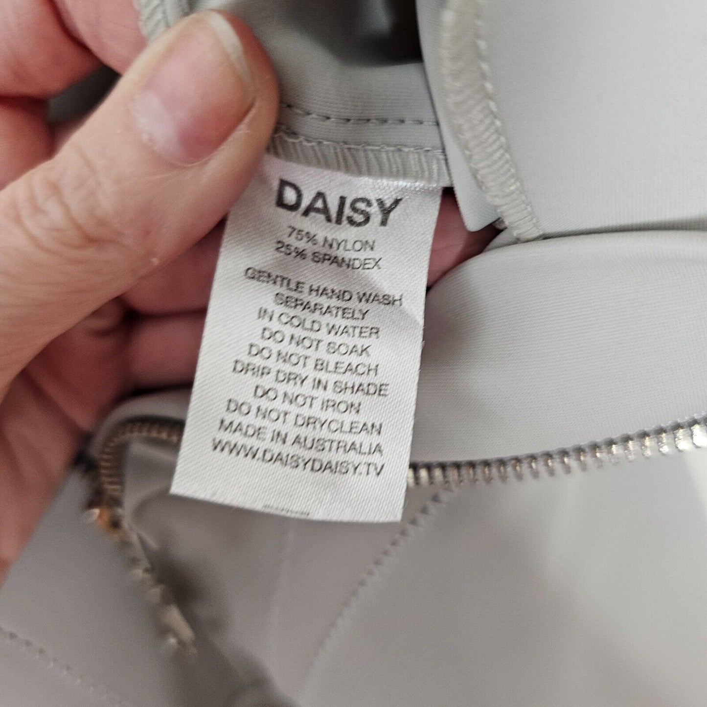 NWOT RARE Daisy Gray Taupe Zip-Up Front Stitch Design Leggings Nylon Spandex S