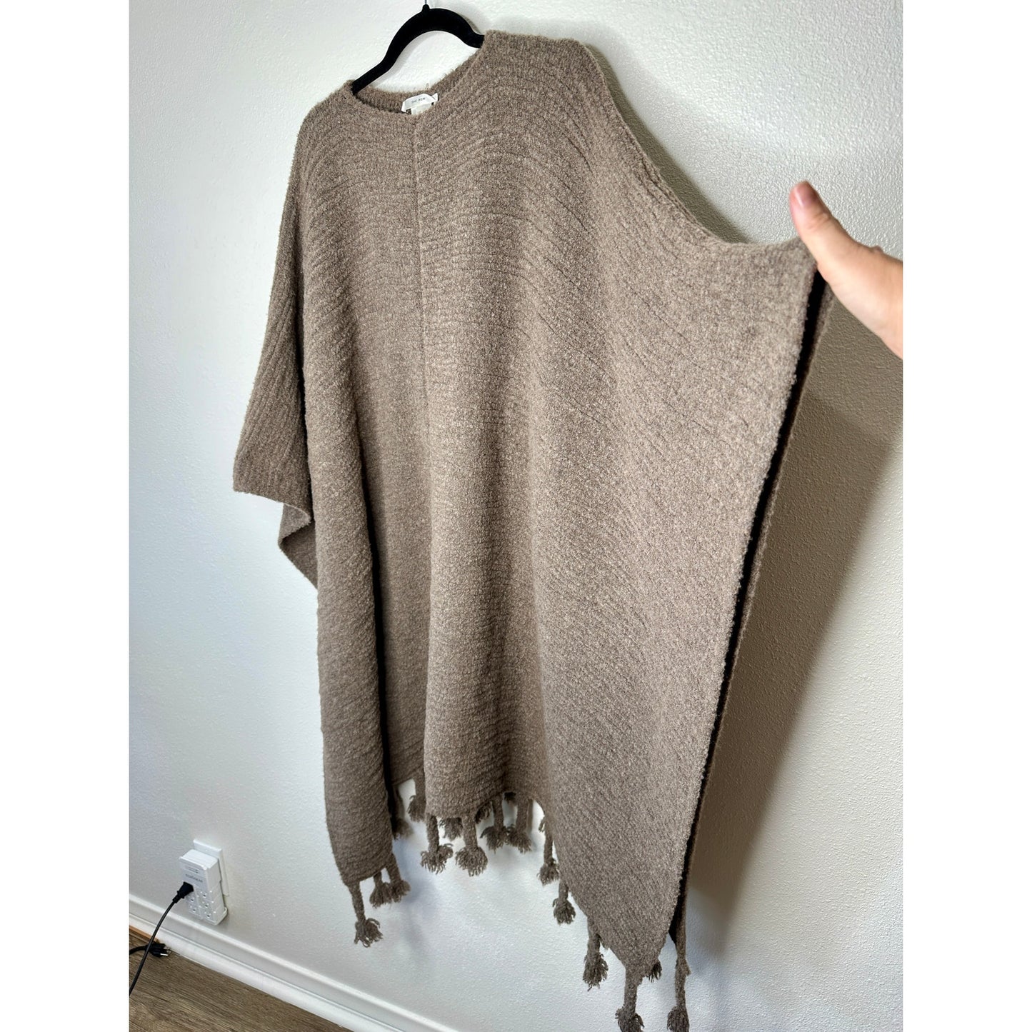 NWT The Row Follain Fringed Poncho in Fawn Melange Wool Cashmere Pullover Sweater