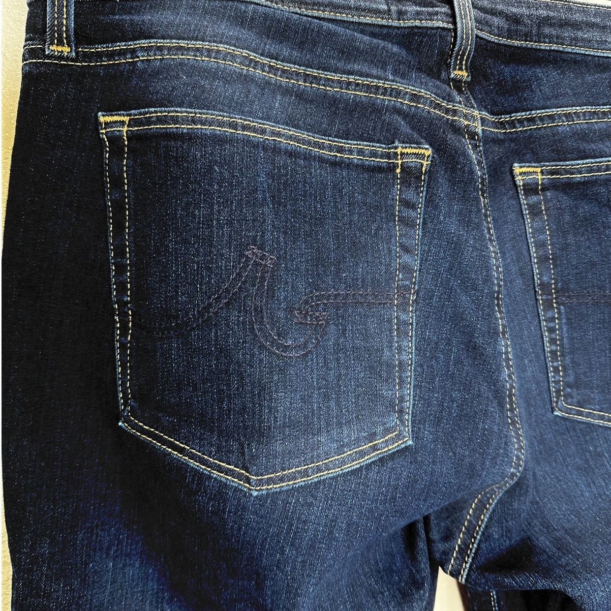 AG Dark Wash Prima Ankle Cigarette Leg Contour 360 Jean 31R