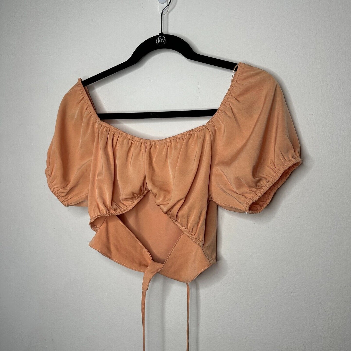 Le Lis Peach Puffed Short Sleeve Front Tie Elastic Neck Sleeve Crop Top L