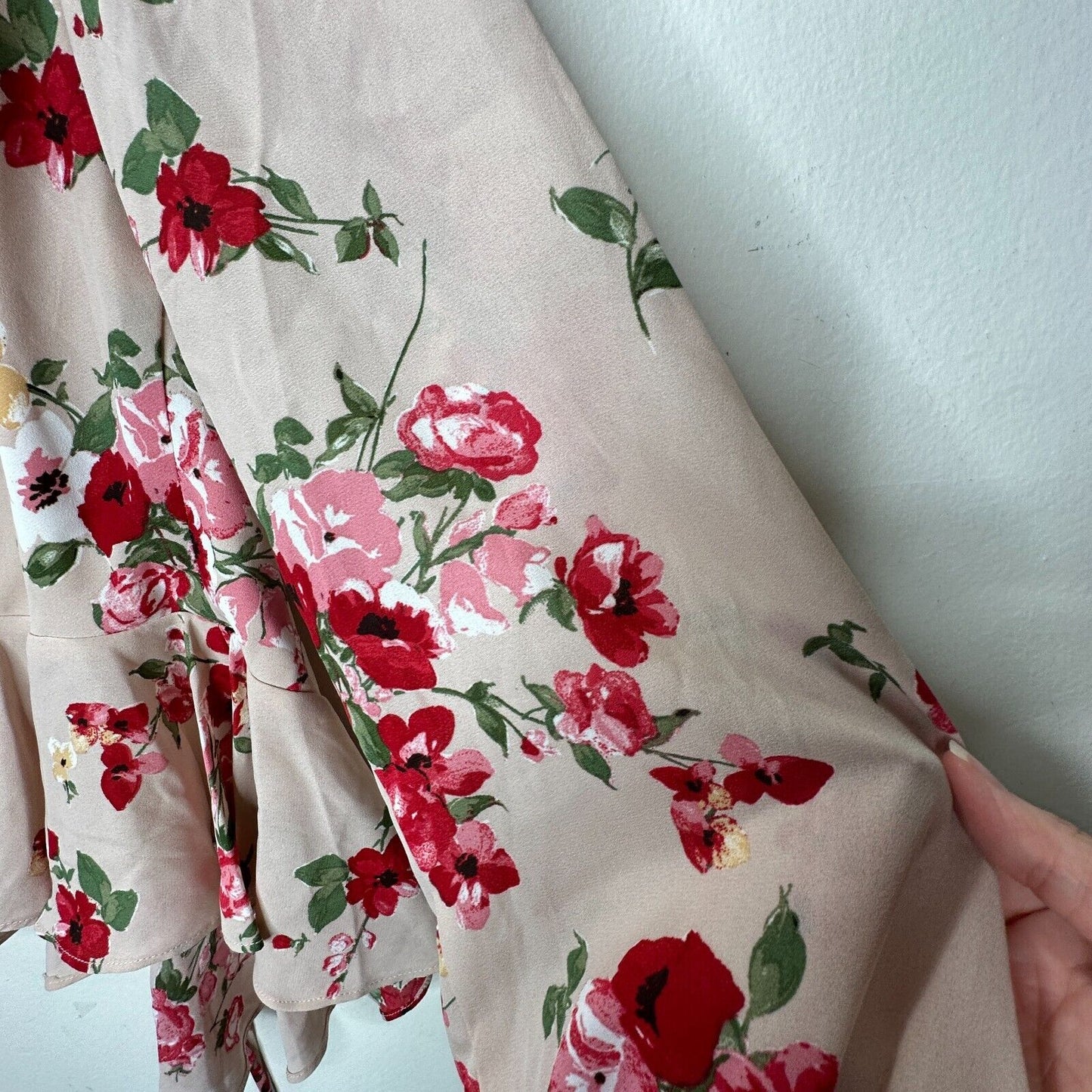 NWT Leith Pink Adobe Taupe Pink Red Floral Print Bell Sleeve Ruffle Wrap Top S