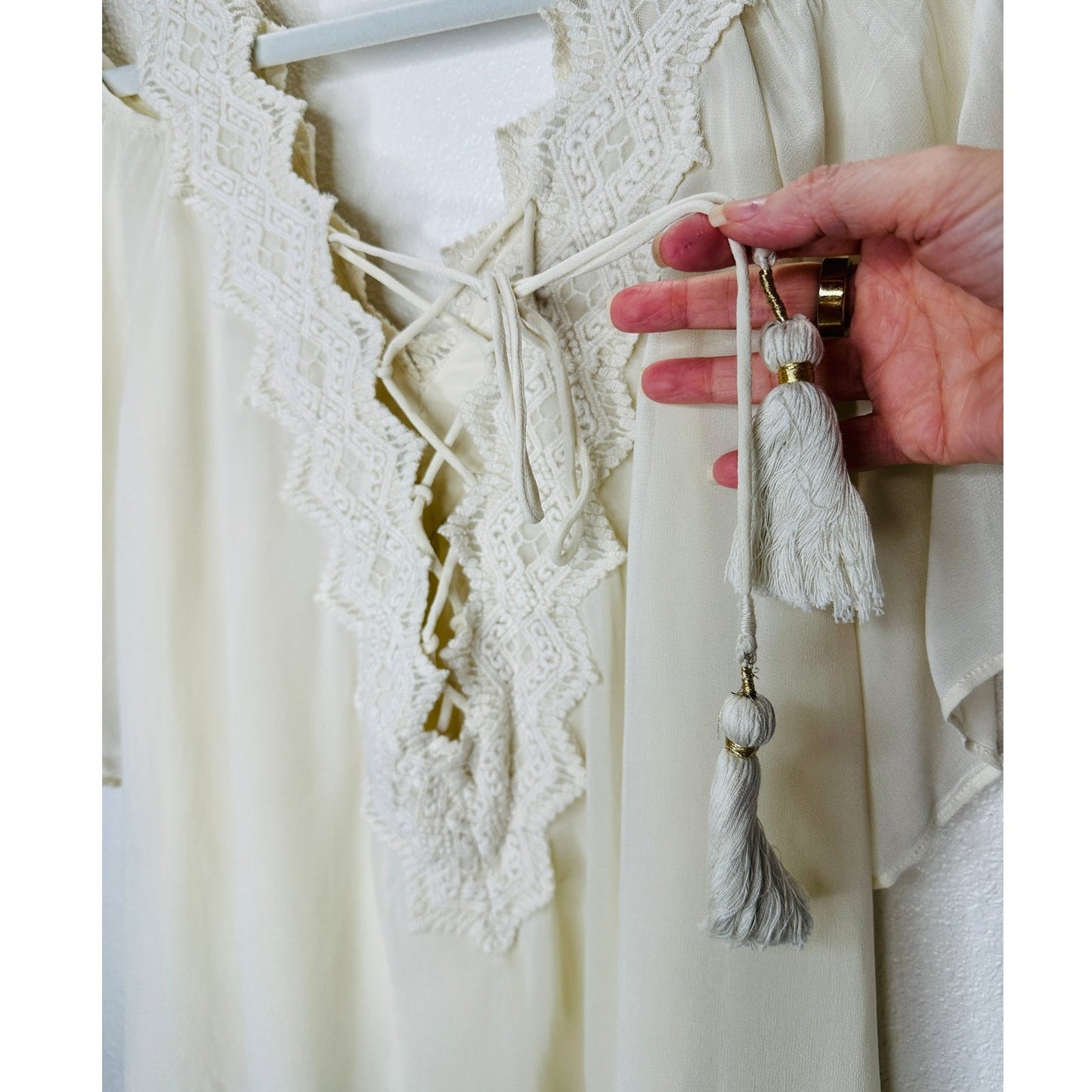 Love Sam Ivory Cream Crochet V-Neckline Tie Back Cold Shoulder Top M