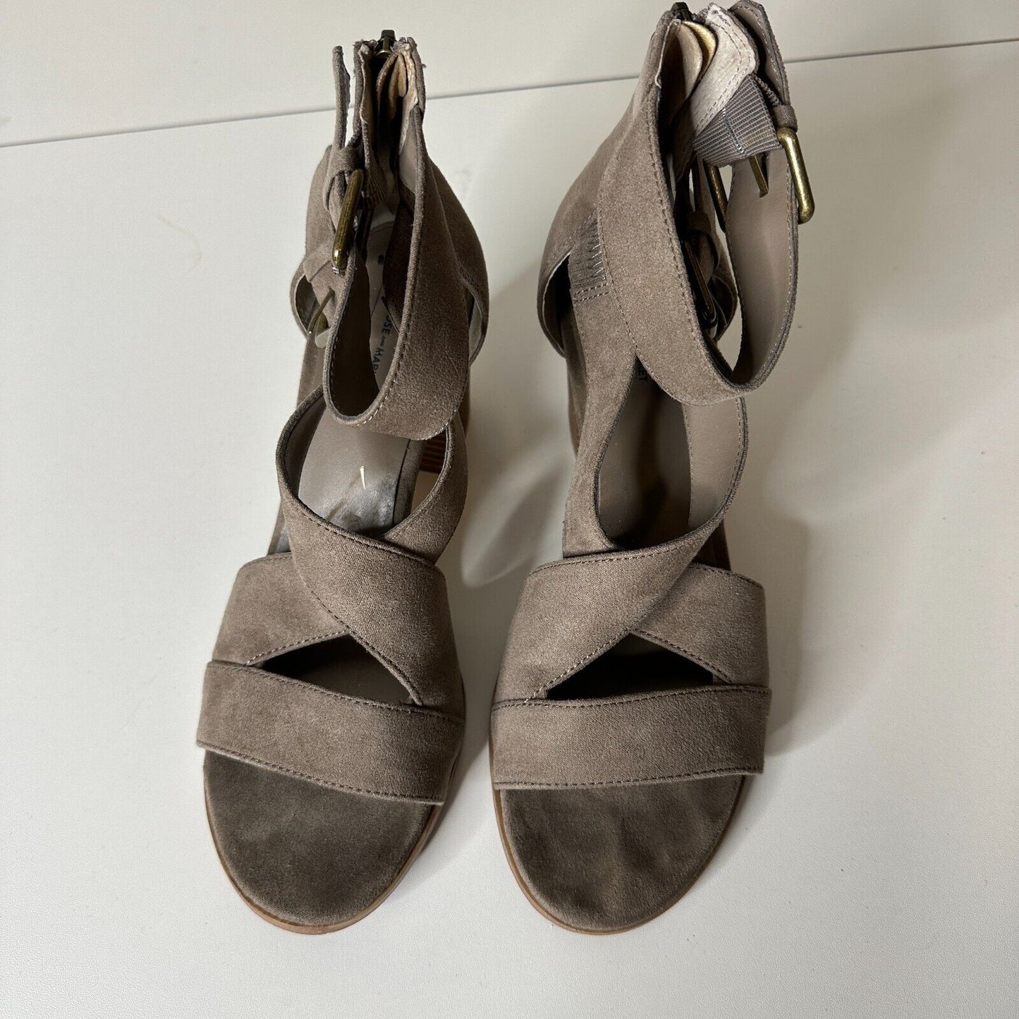 Melrose & Market Gray Taupe Suede Brass Ankle Buckle Sandal Block Heel Shoes 7.5