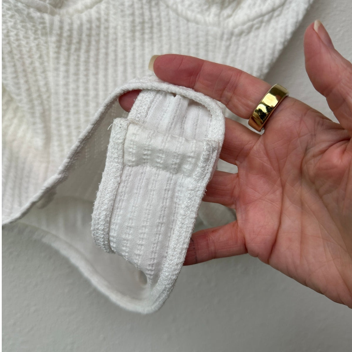 ASTR The Label Off White Textured Seersucker Bodysuit XS