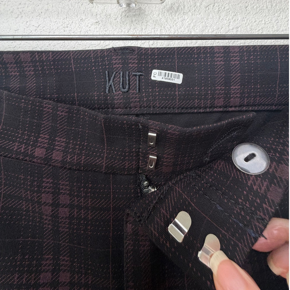 Kut From The Kloth Black Burgundy Plaid Skinny Ankle Pants Women's US 2