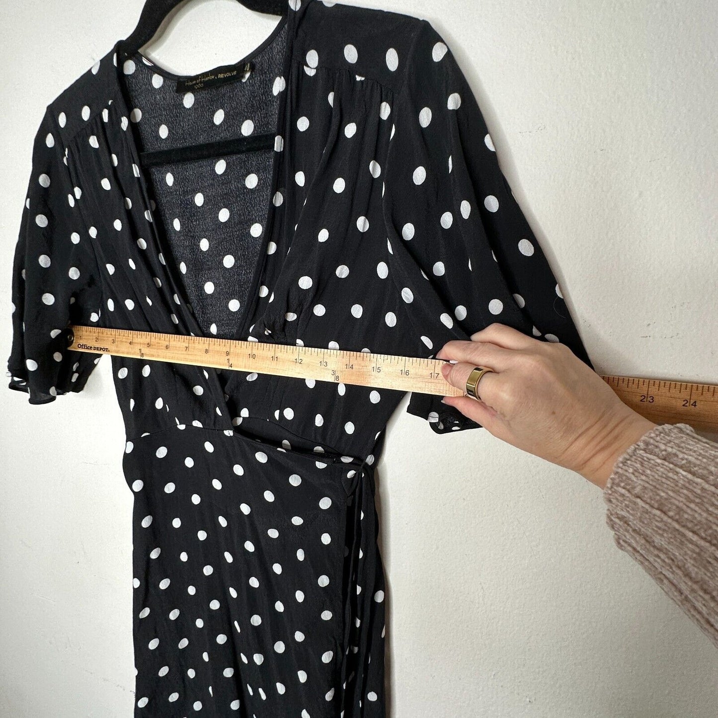 House of Harlow Black White Polka Dot Harper Wrap Mini V-neck Short Sleeve Tie L