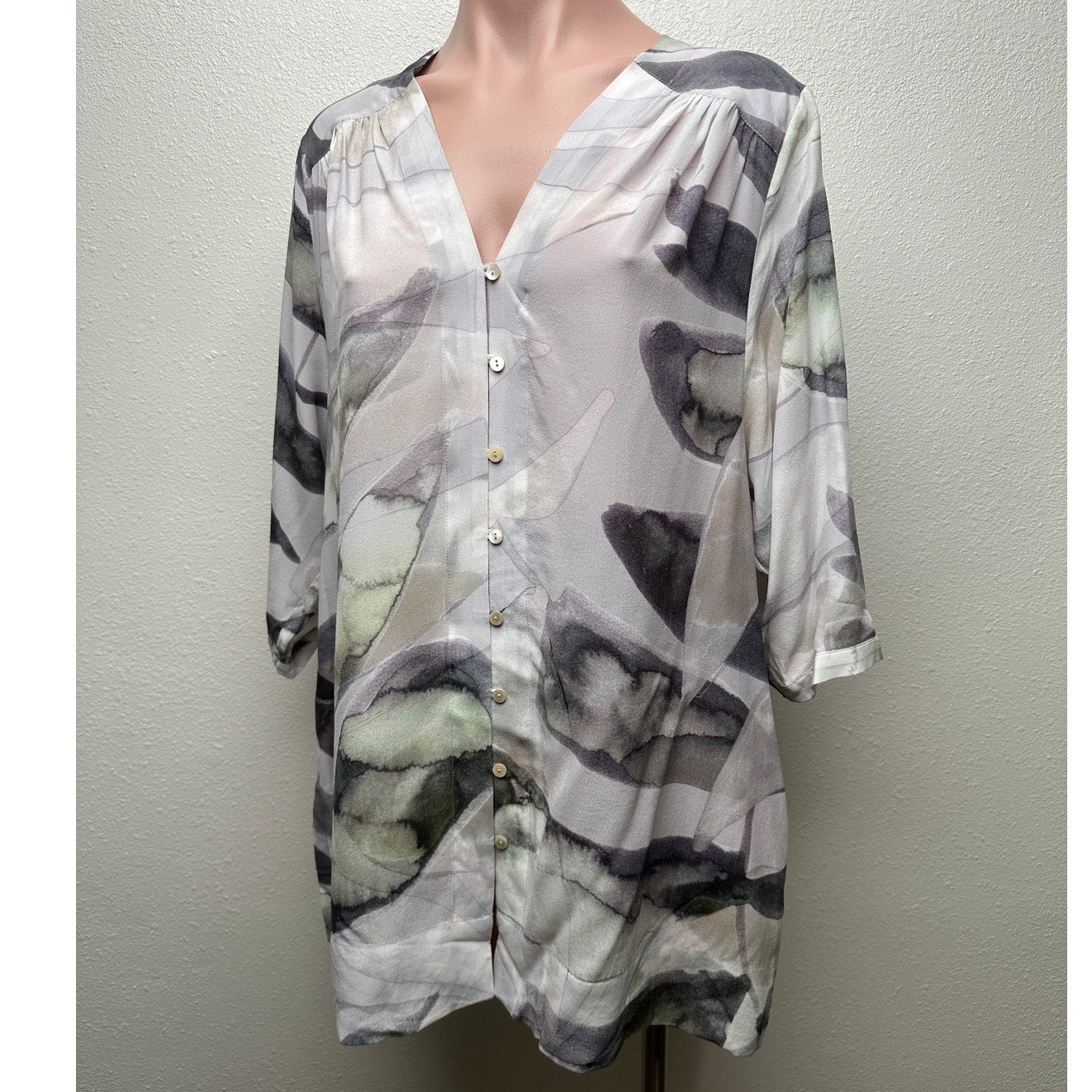 Poetry 100% Silk Blouse Gray Green Ivory Womens US 10 V Neck