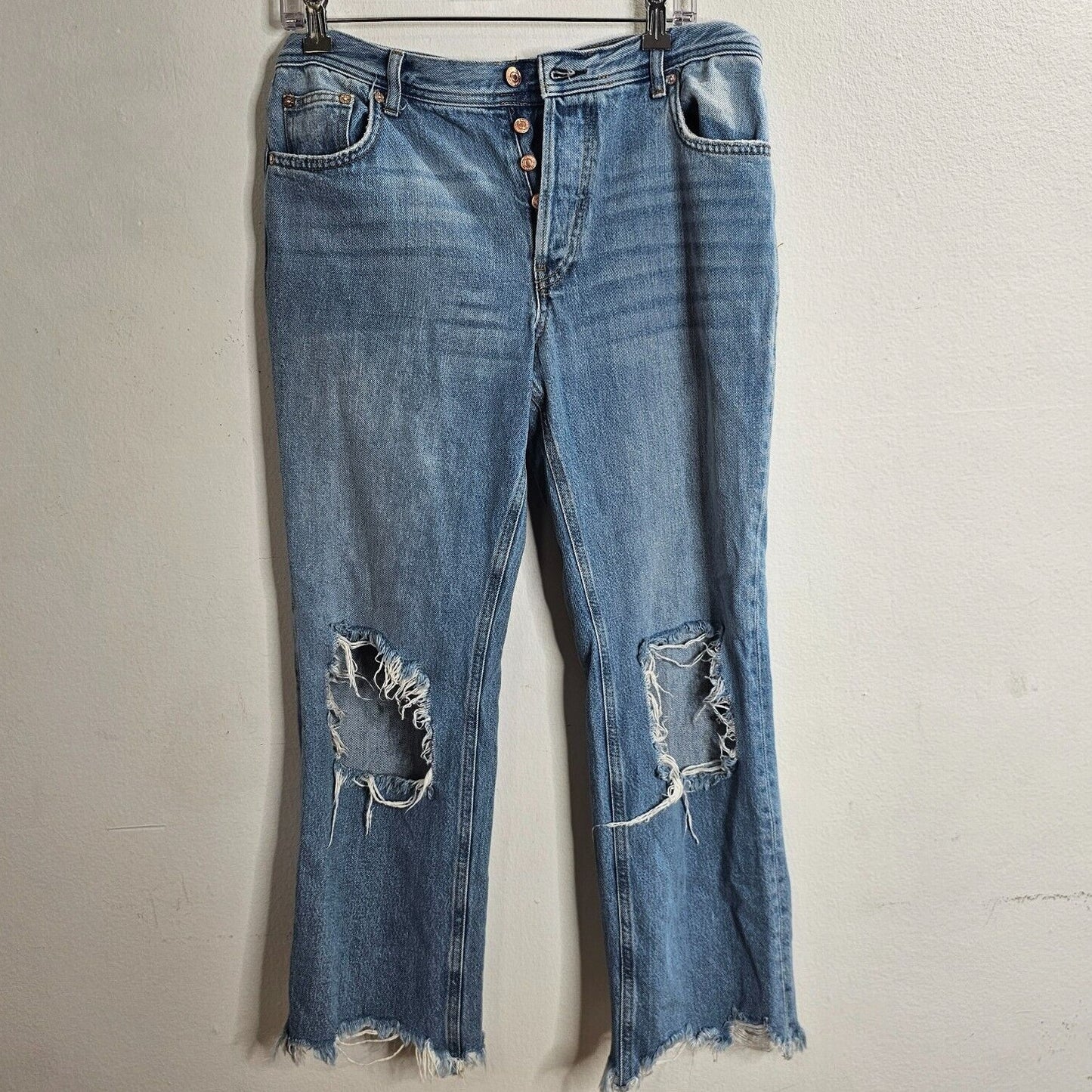 We The Free Medium Blue Wash Button-Fly Distressed Raw Hem Straight Crop Jean 28