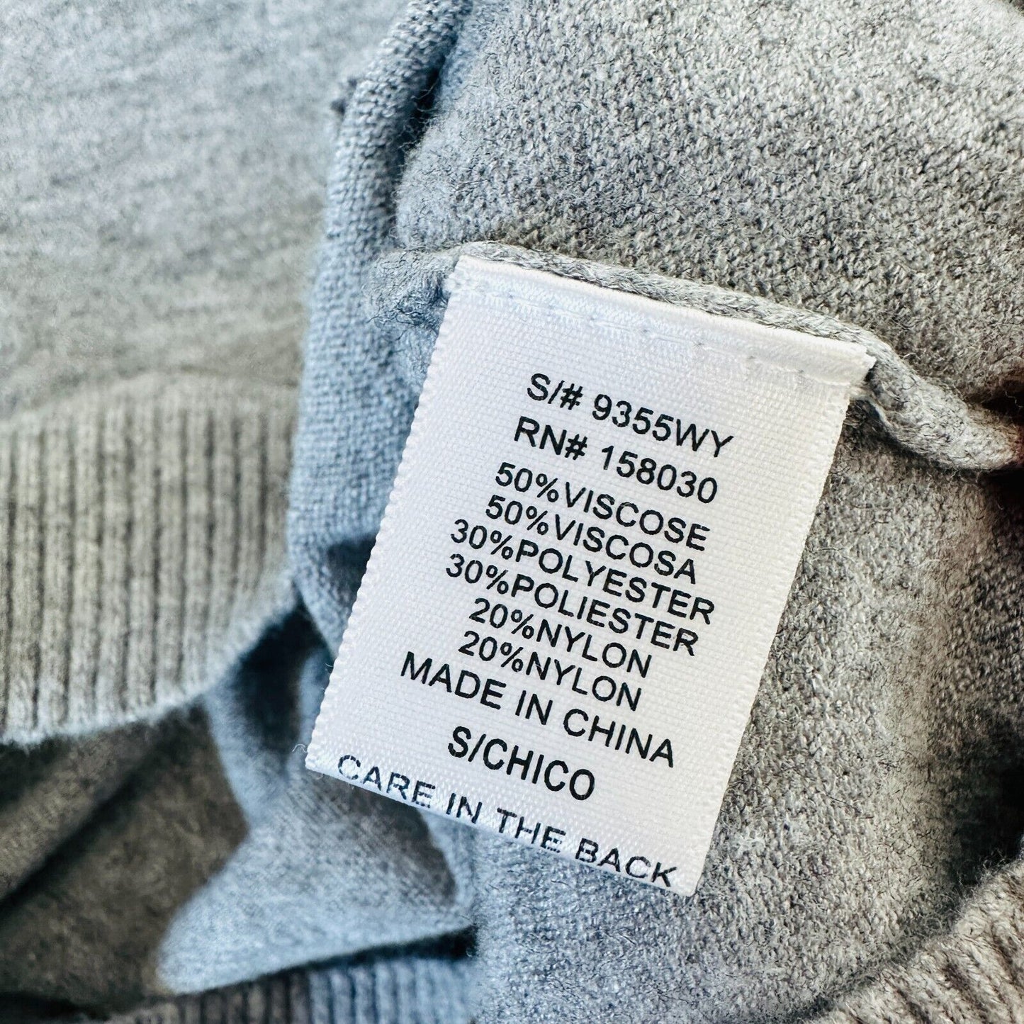 Love Tree Gray V-Neck Long Sleeve Pullover Sweater Banded Hem Thin Jumper Small