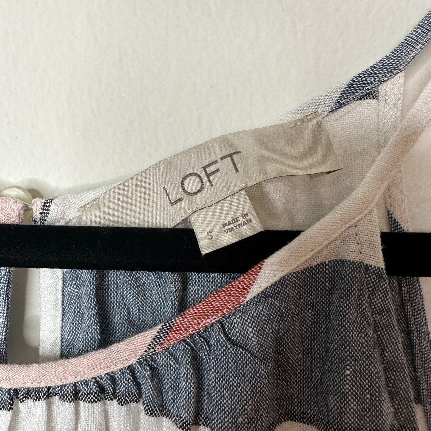 Loft Gray White Pink Stripe Linen Blend Halter Neck Sleeveless Blouse Keyhole SM