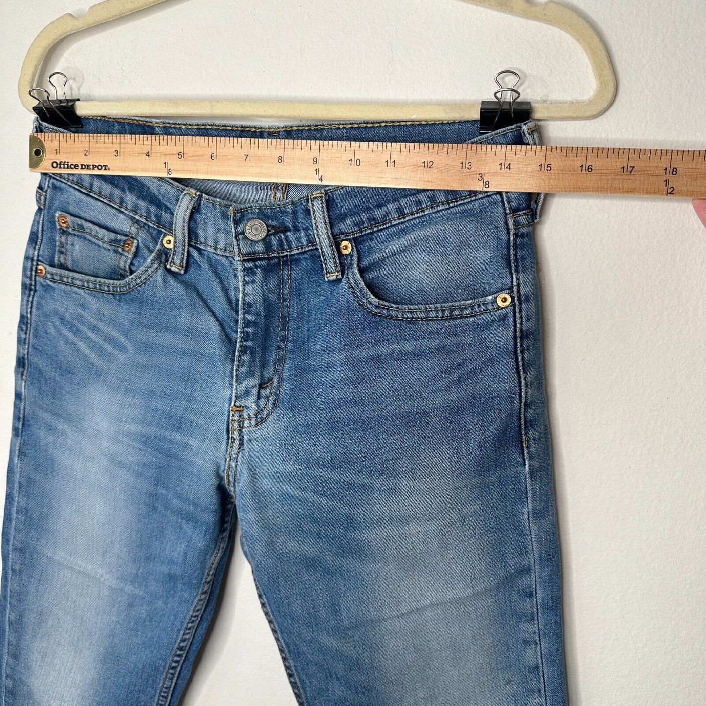 Levi 511 Slim Fit Medium Wash Blue Levi's Flex Jeans 5-Pocket Zip Fly 30 / 32