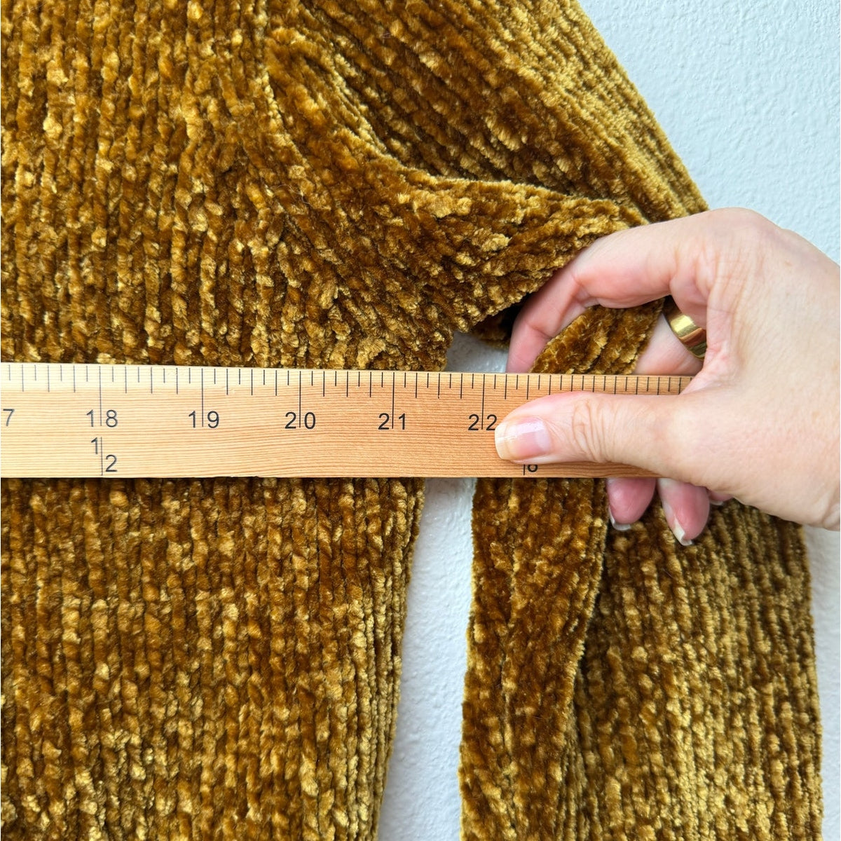 Zara Knit Mustard Gold Chenille Cropped High Low Sweater Women's US S