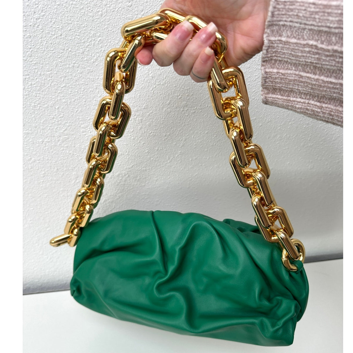 NWOT Bottega Veneta Chain Pouch Leather Shoulder Bag – Green with Gold Chain