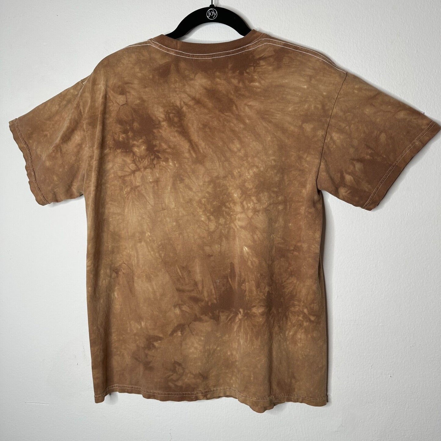 The Mountain Carol Cavalaris Wolves USA Dream Catcher Brown Tie Dye Tee Medium