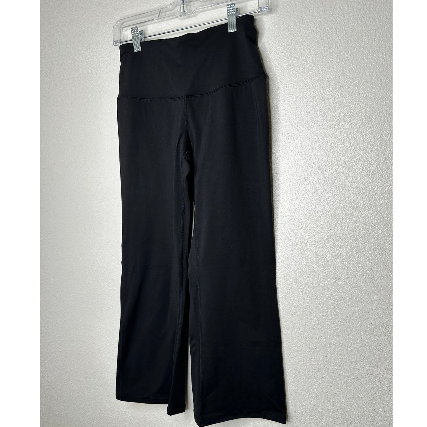 NWT YogiPace Black Wide Waistband Cropped Wide Leg Yoga Pant Small