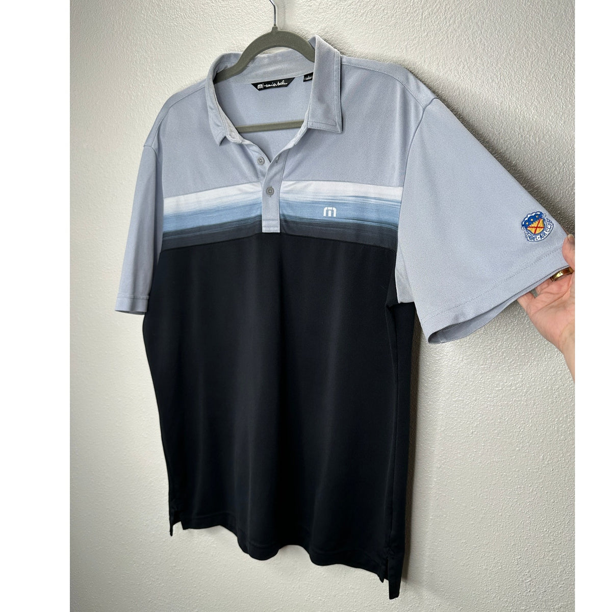 Travis Matthew Light Blue to Black Ombre Short Sleeve Golf Shirt M