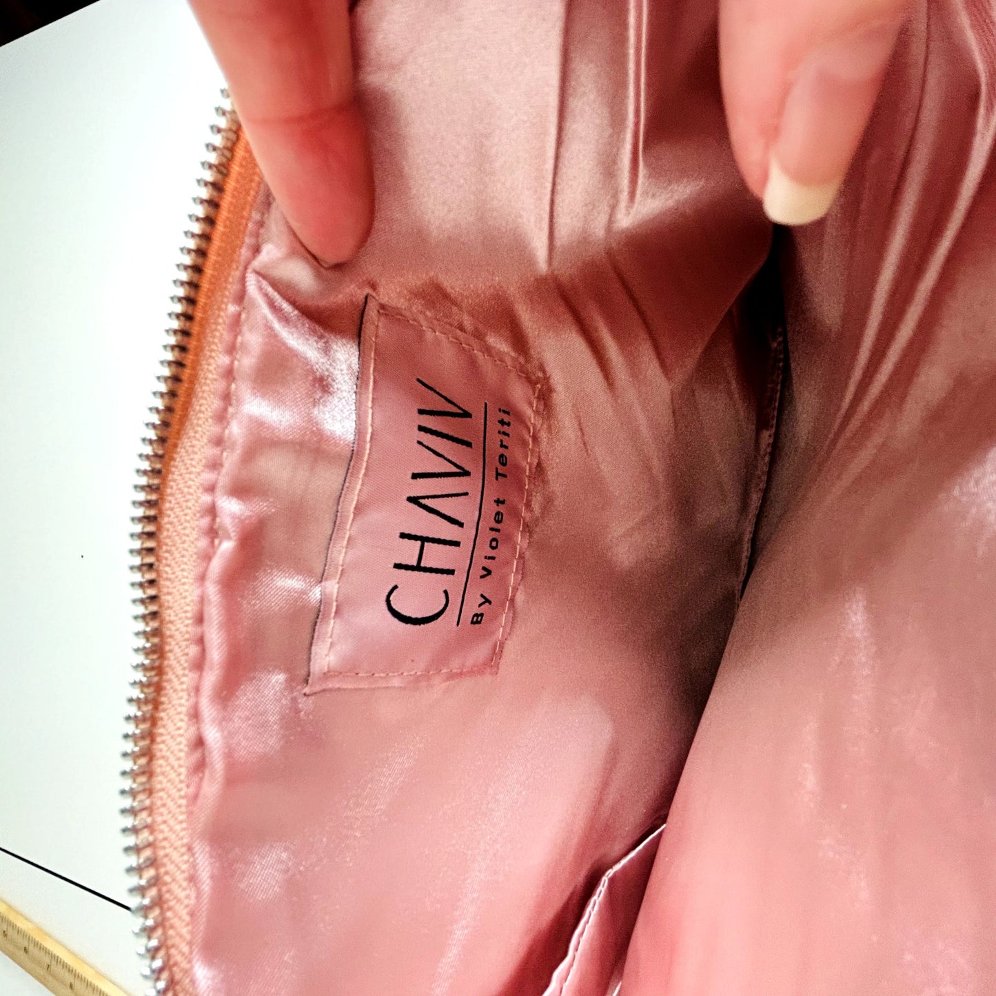 Chaviv by Violet Teriti Chic Metallic Pink Clutch Zip Close Chevron Design Purse