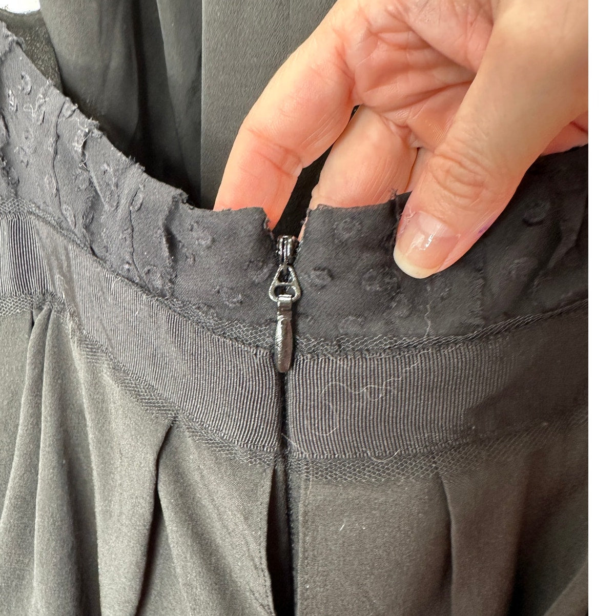 BCBGMAXAZRIA Black Lace Tiered Ruffle Low Back Keyhole Front Maxi Dress 4