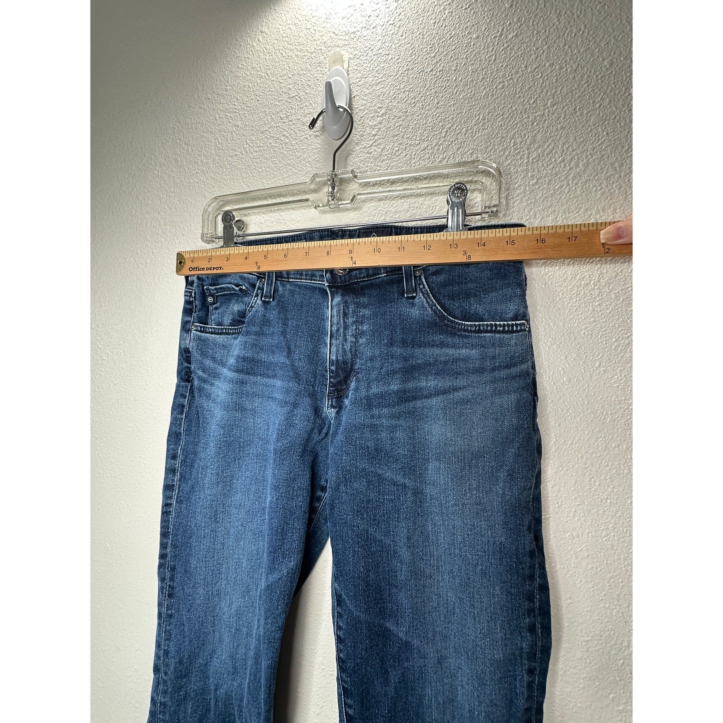 AG Harper Essential Straight Leg Jeans Size 30R Medium Wash