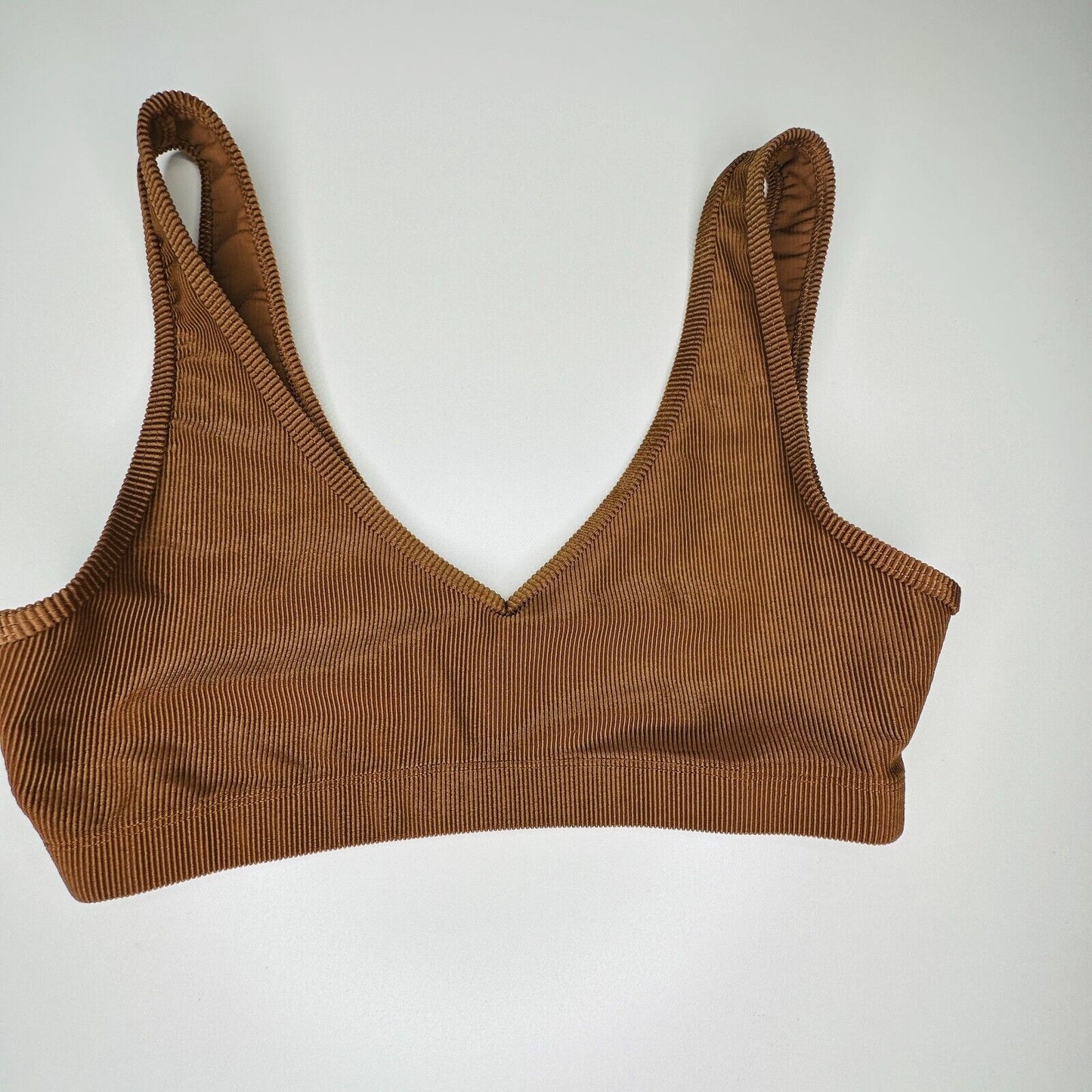 Weworewhat Brown V-Neck Form Fitting Stretch Pullover Ribbed Sports Bra Medium