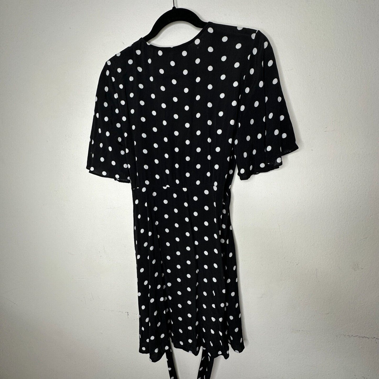 House of Harlow Black White Polka Dot Harper Wrap Mini V-neck Short Sleeve Tie L