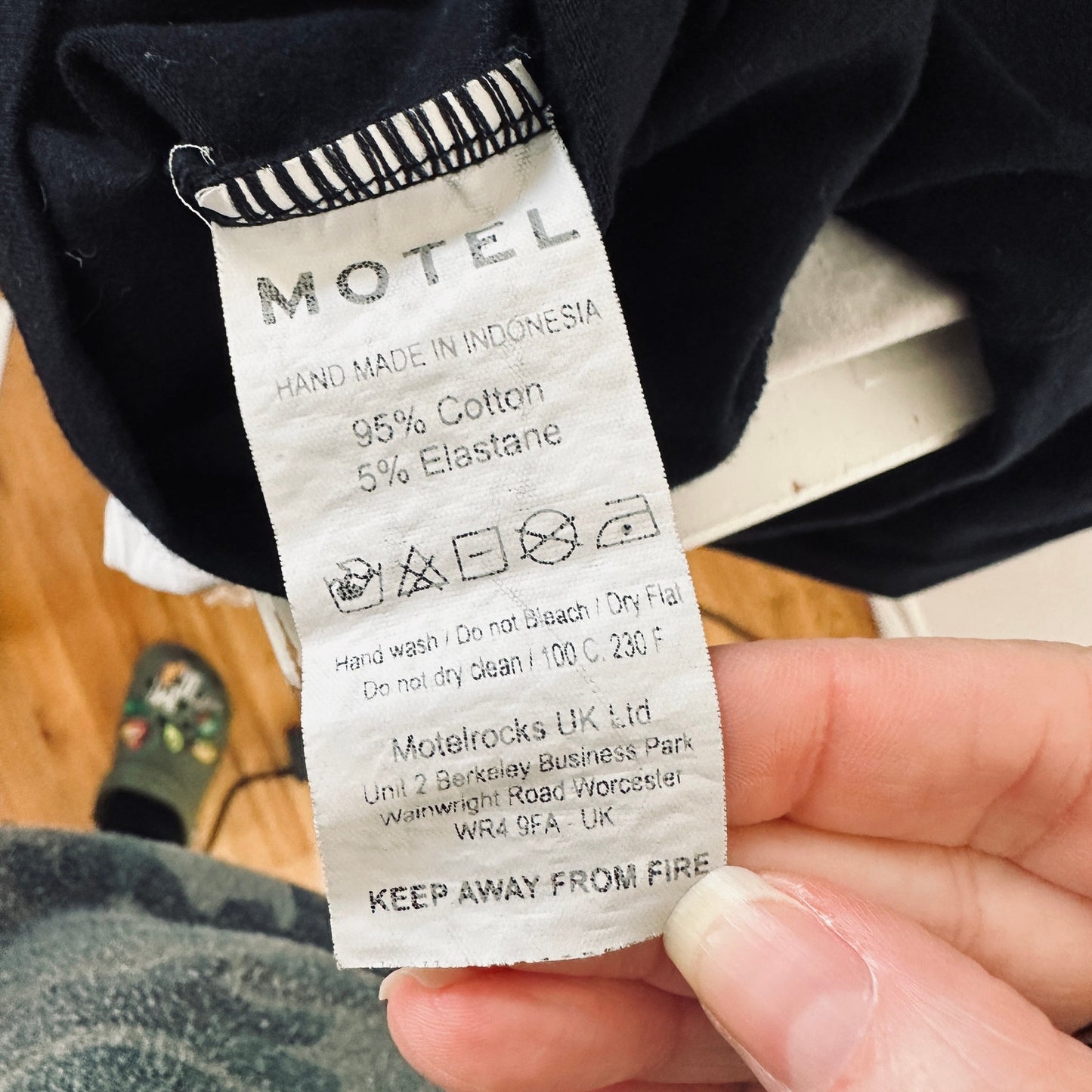 Motel Black Long Sleeve Round Neck Top