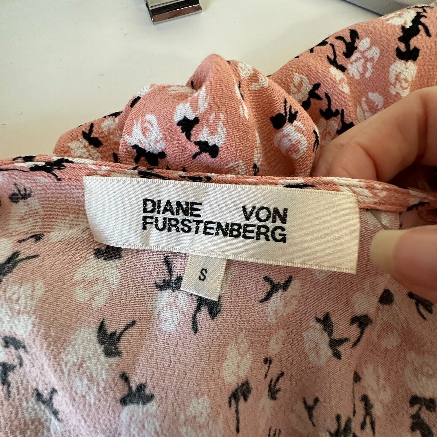 Diane Von Furstenberg Peach White Black Floral Ruffled Wrap Mini Puff Sleeve SM