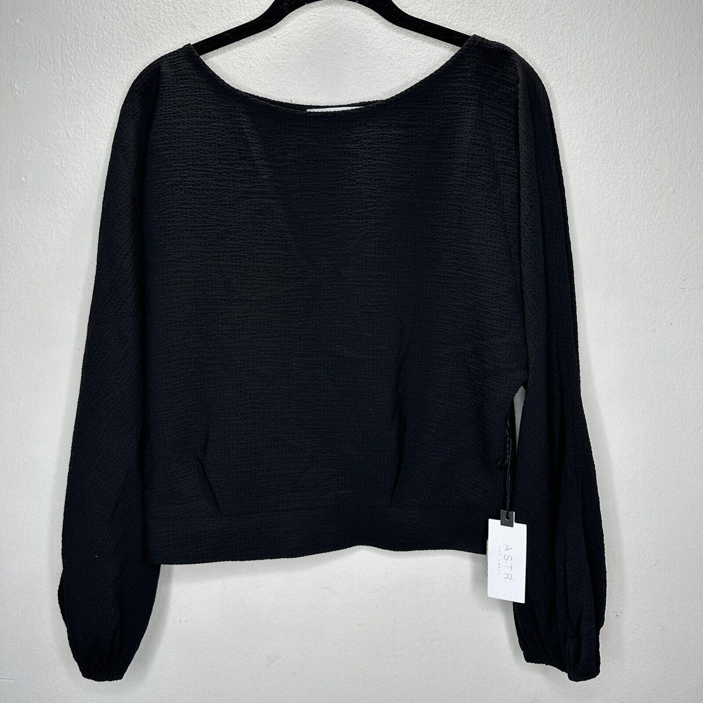 NWT ASTR The Label Black Rib Round Neck Long Sleeve Peek A Boo Back Blouse M