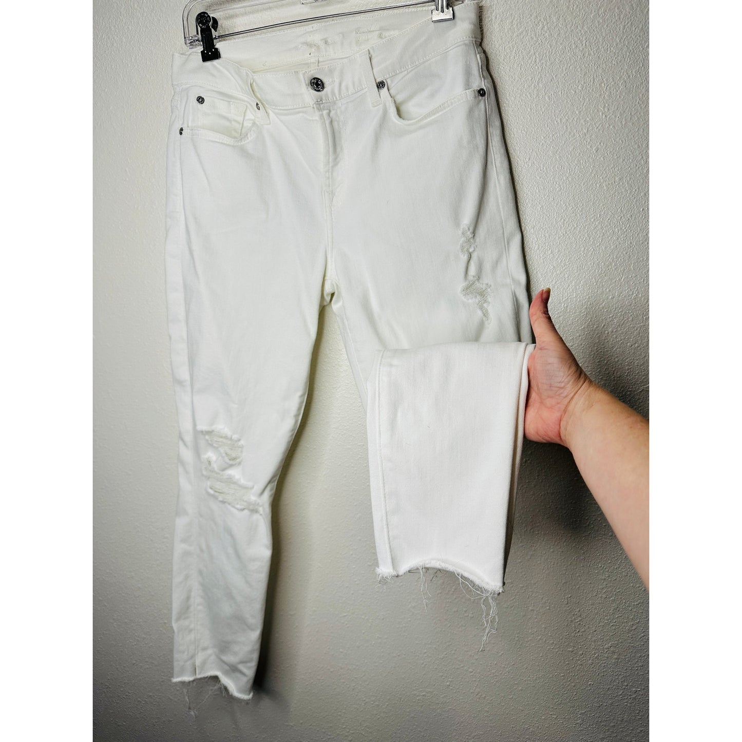 7 For All Mankind White Distressed Raw Hem Gwenevere Jeans 30