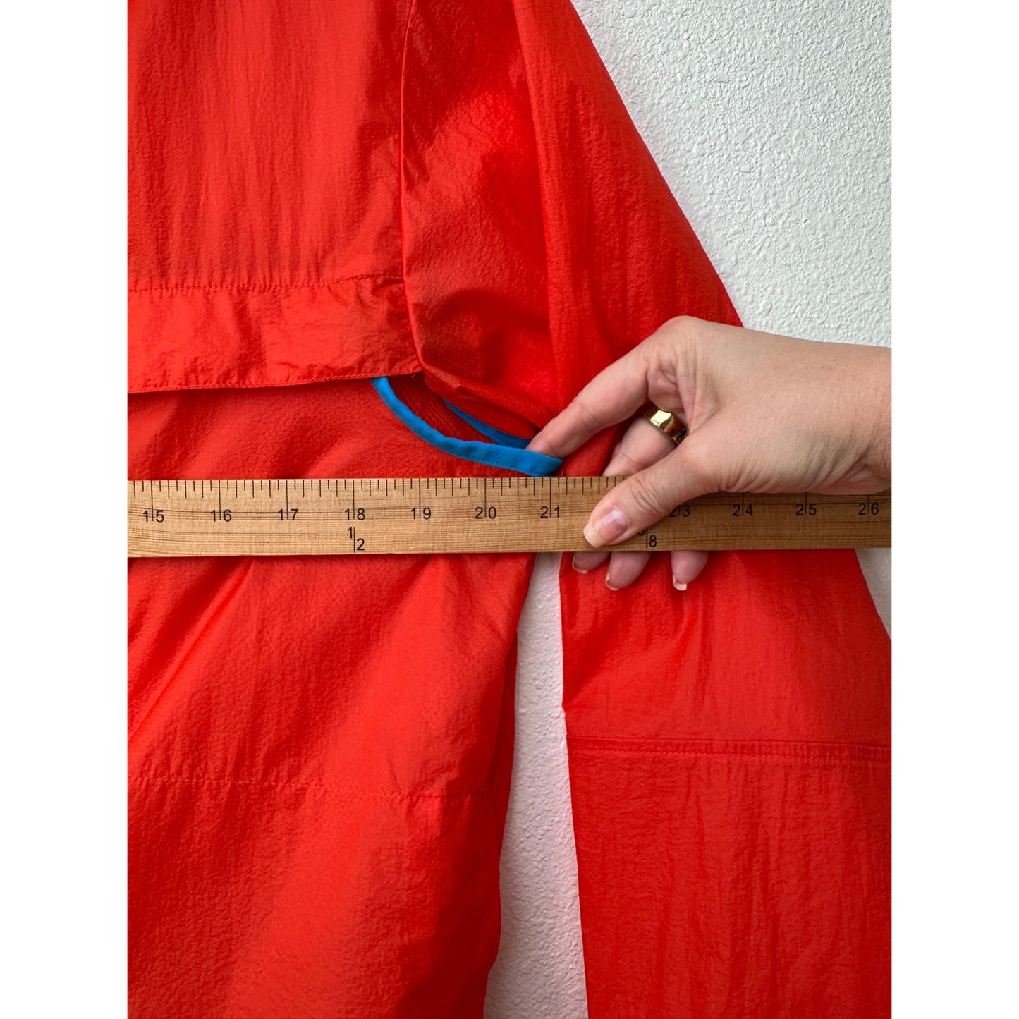 Nike ACG Habanero Red Hooded Windbreaker Jacket Women’s S Zip-Up