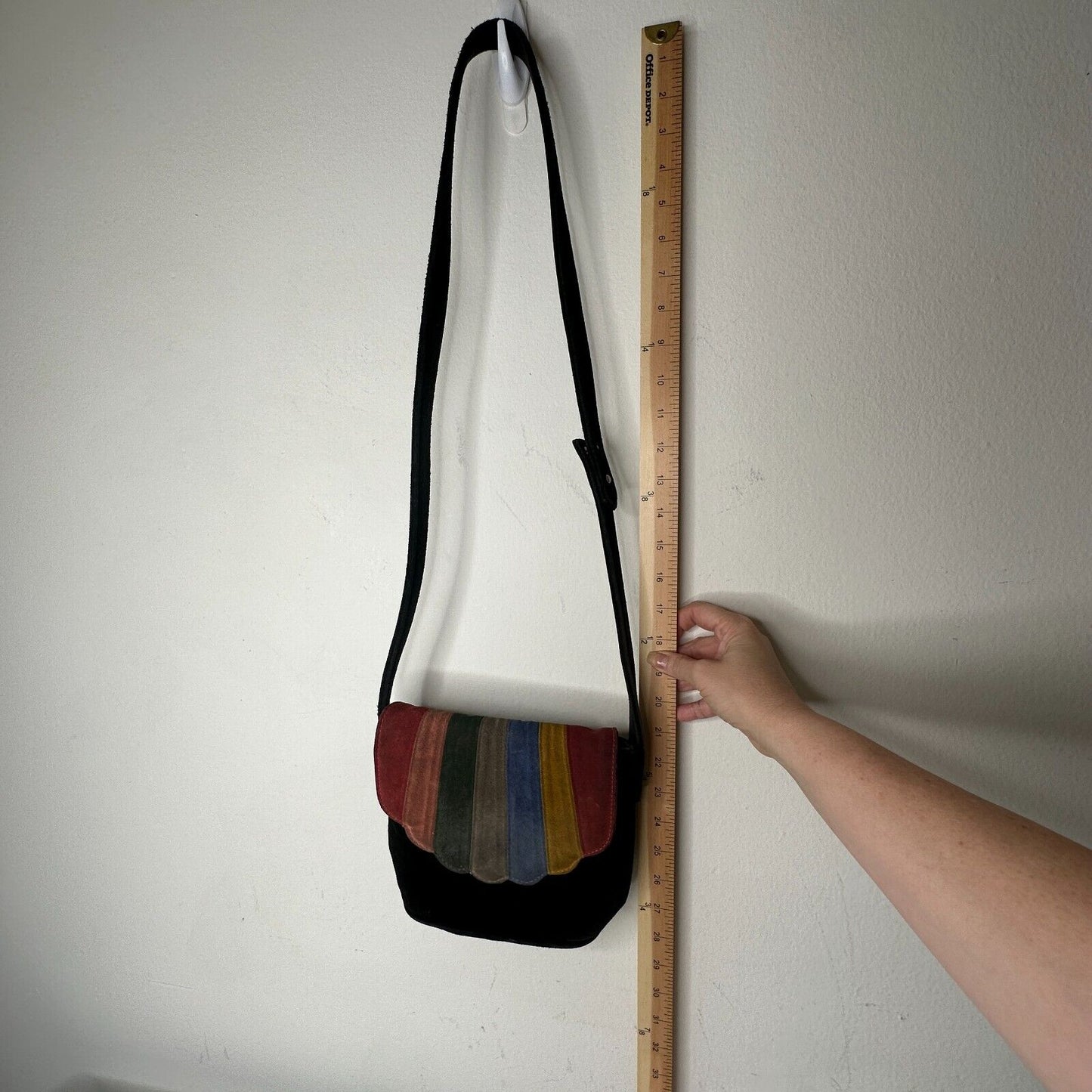 Cab Blanche Shell Canteen Black Suede Rainbow Clamshell Fold Crossbody Purse