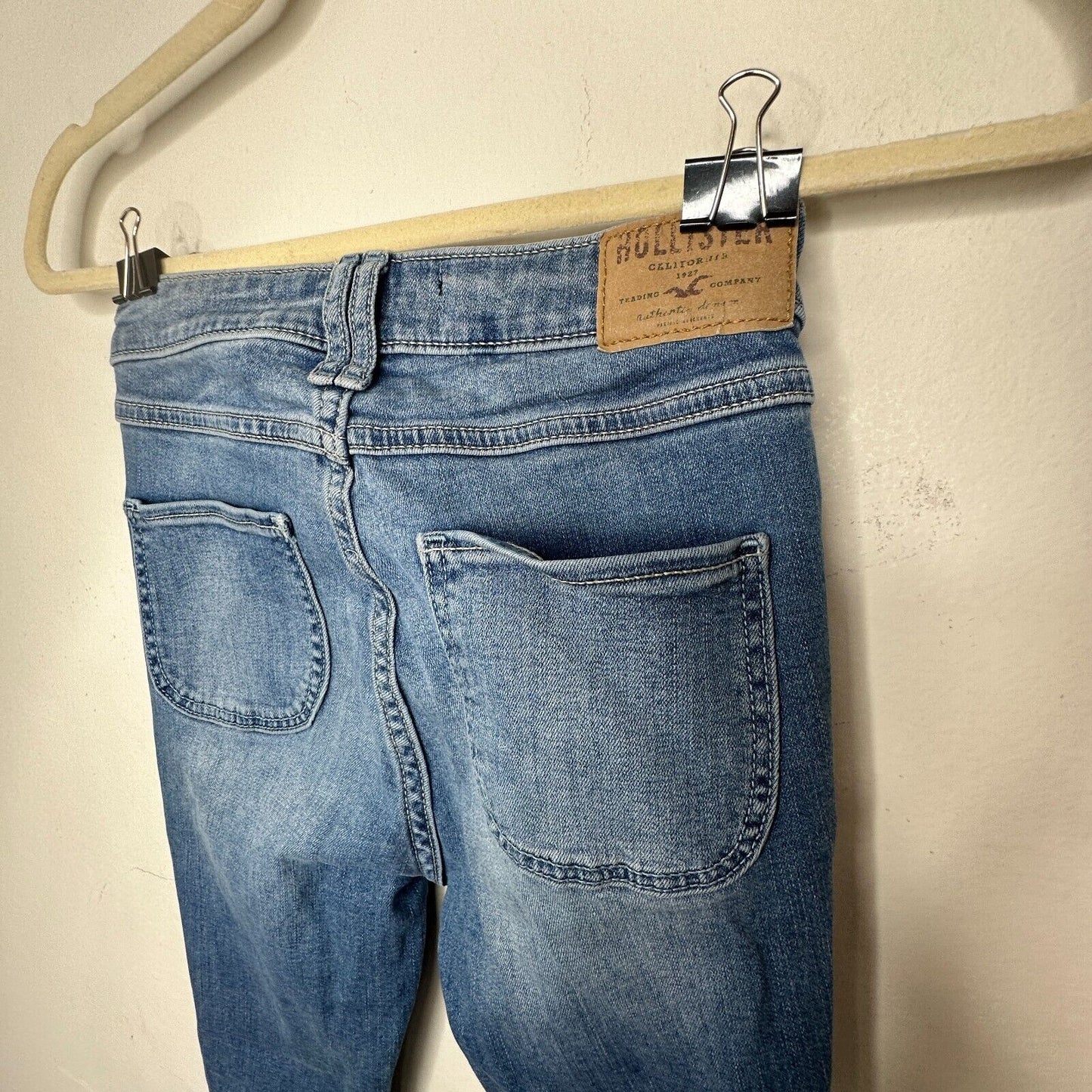 Hollister Medium Wash Crop Patch Pocket Hi-Rise Denim Skinny Jean Raw Hem 23 00
